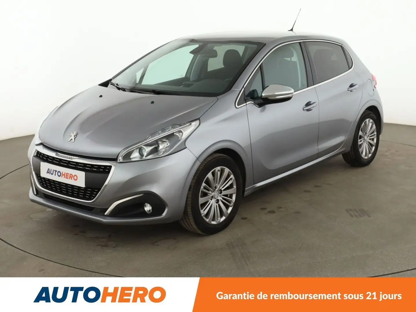 Peugeot 208 1.2 PureTech Allure Gris - 1