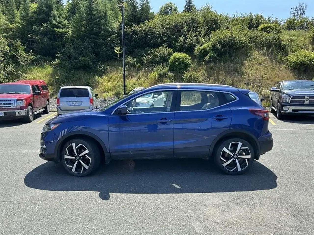Nissan Qashqai снимка Nissan Qashqai