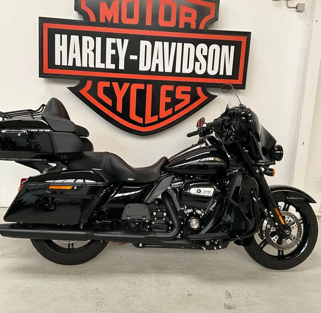 Harley-Davidson Touring FLHTK Black - 1