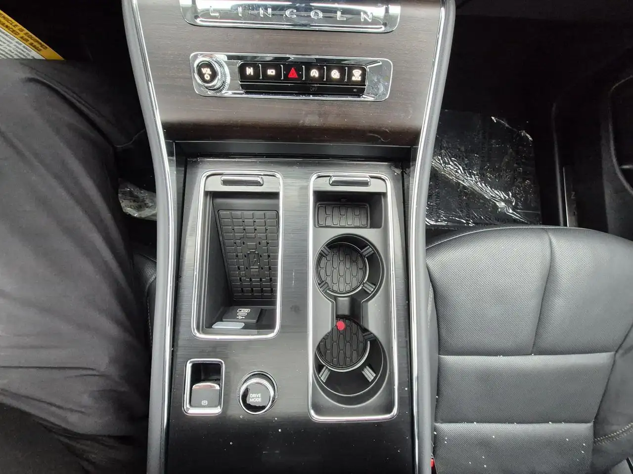 Lincoln Aviator снимка Lincoln Aviator