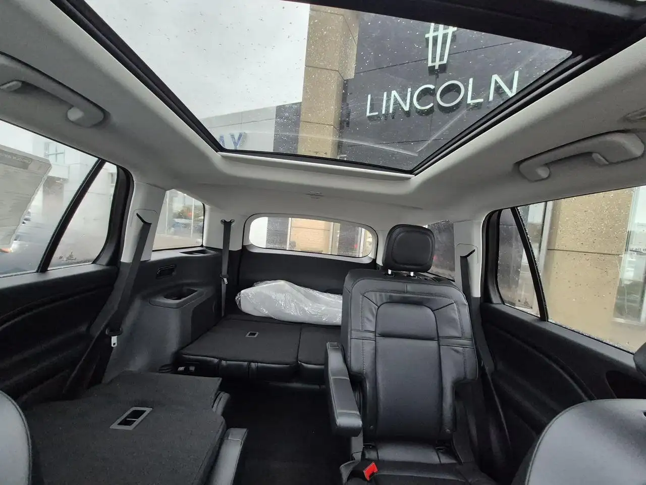 Lincoln Aviator снимка Lincoln Aviator