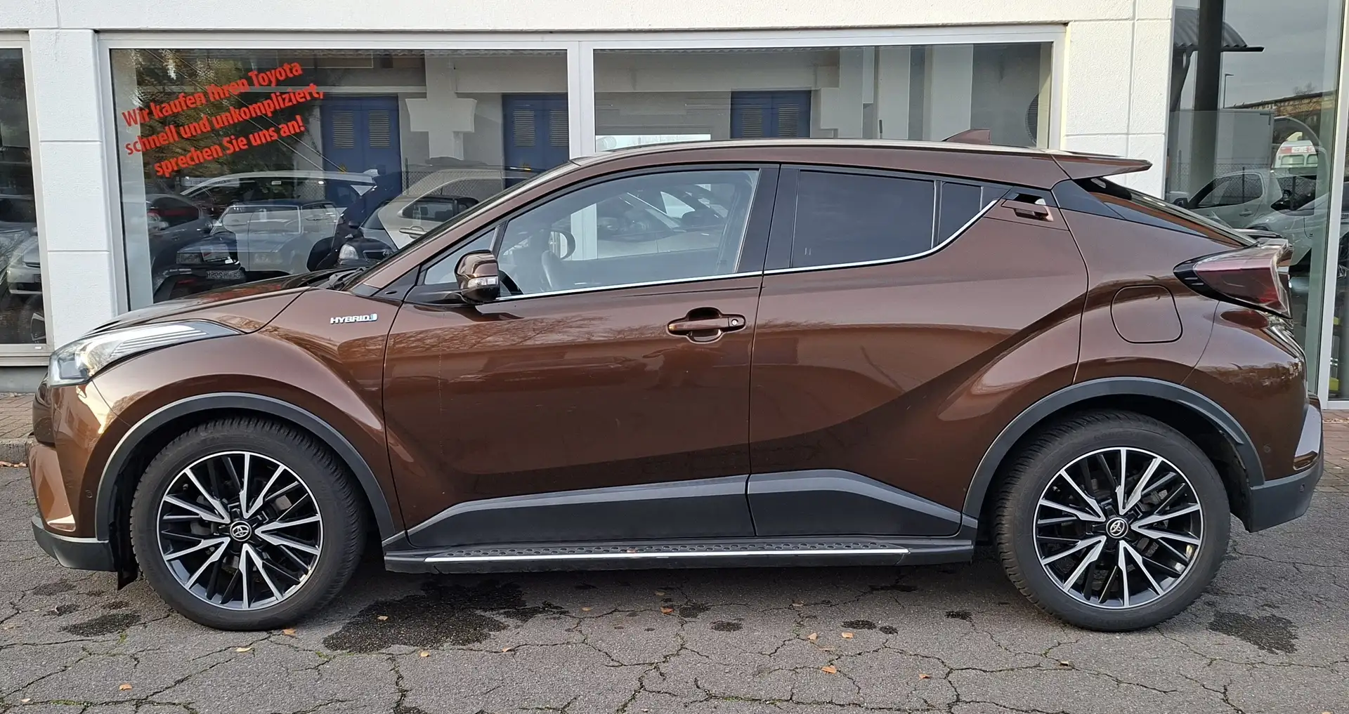 Toyota C-HR Hybrid Lounge+ LED + JBL+ Ganzjahresrei.+ Garantie Brun - 1