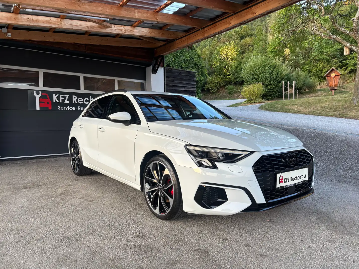 Audi A3 GARANTIE S-LINE INNEN UND AUSSEN LED AHV MULTI SHZ Weiß - 1
