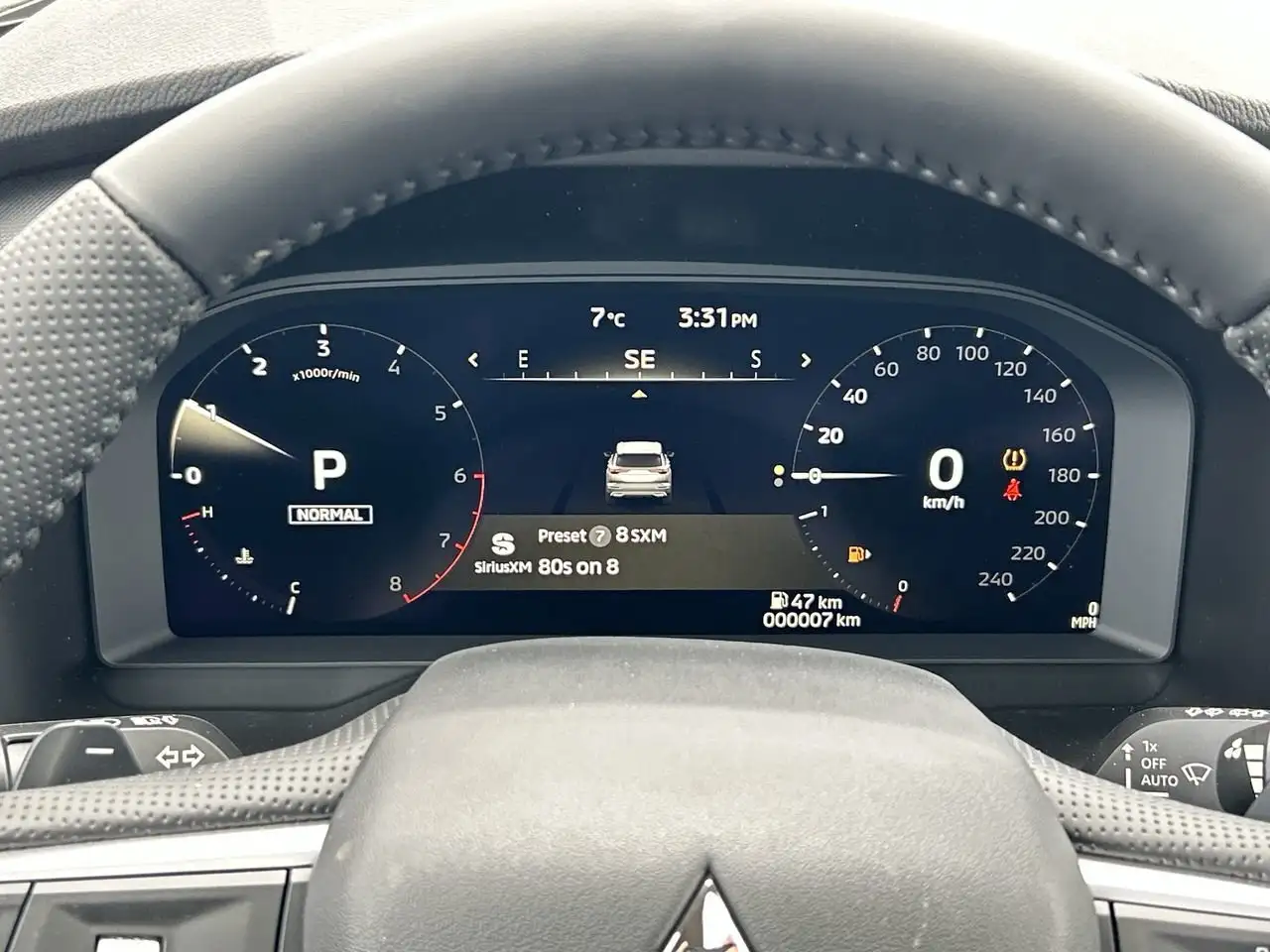 Mitsubishi Outlander снимка Mitsubishi Outlander