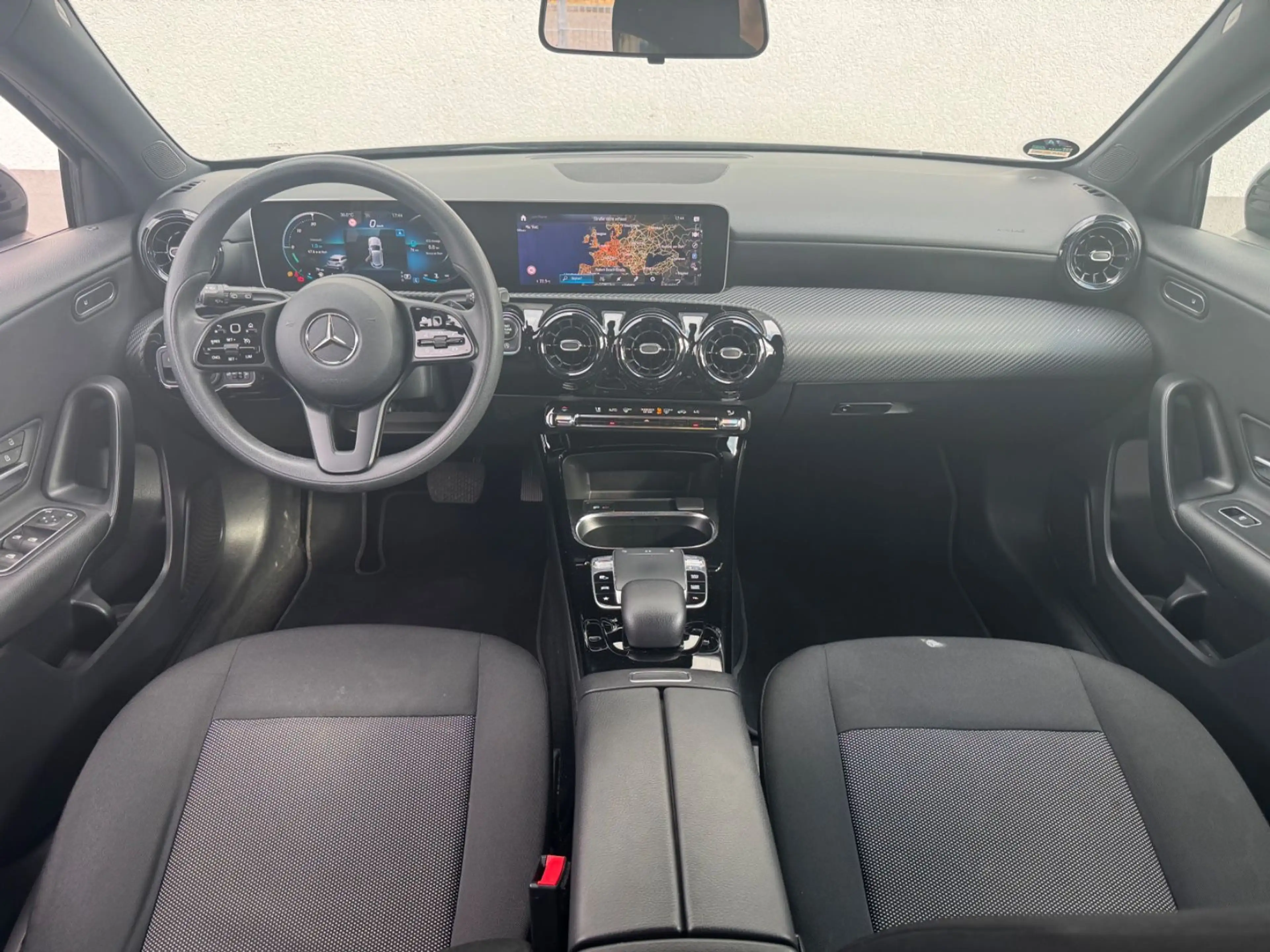 Mercedes-Benz A 220 4Matic (WIDESCREEN NAVI/AUT.) — photo 5