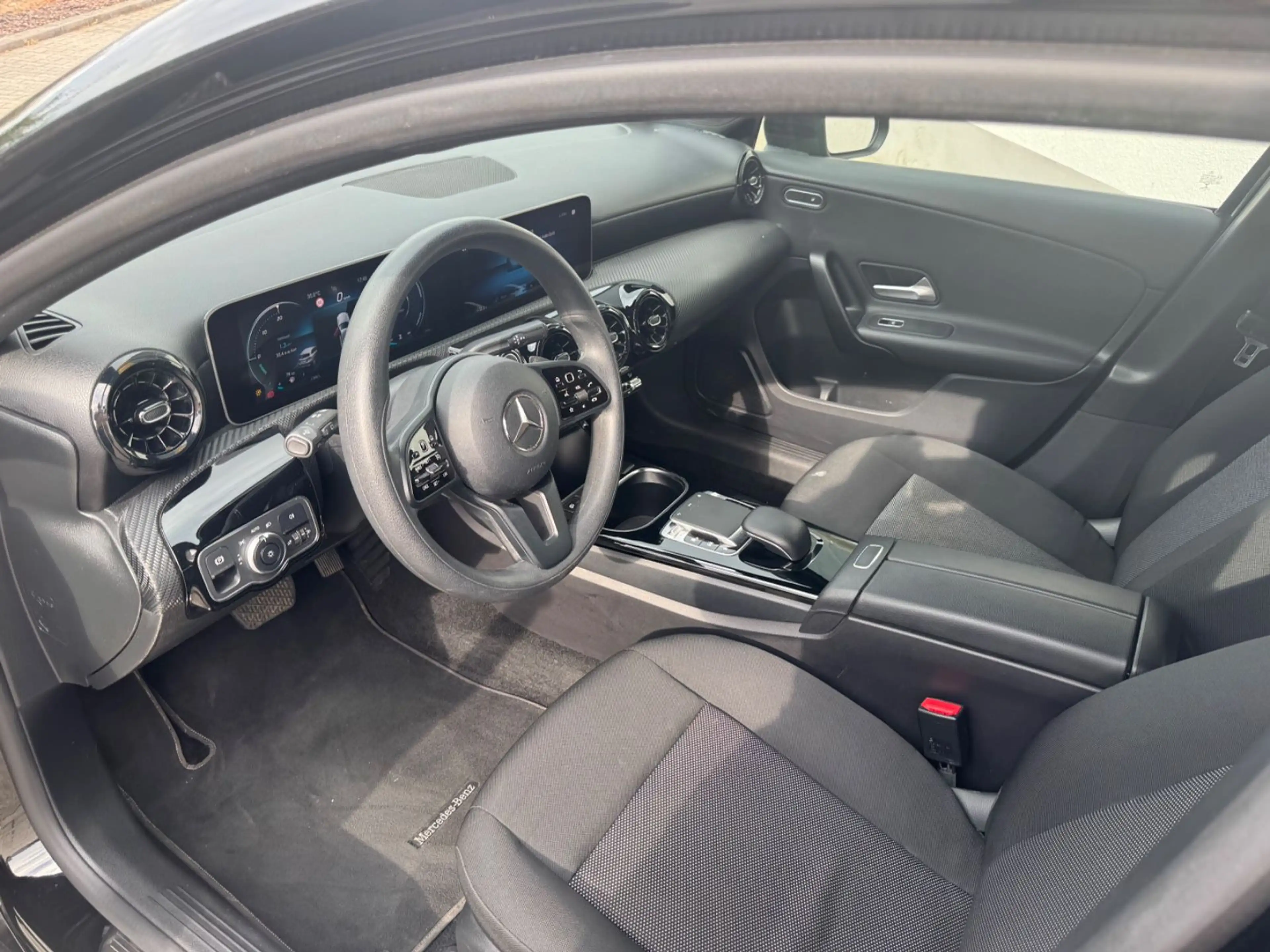 Mercedes-Benz A 220 4Matic (WIDESCREEN NAVI/AUT.) — photo 8