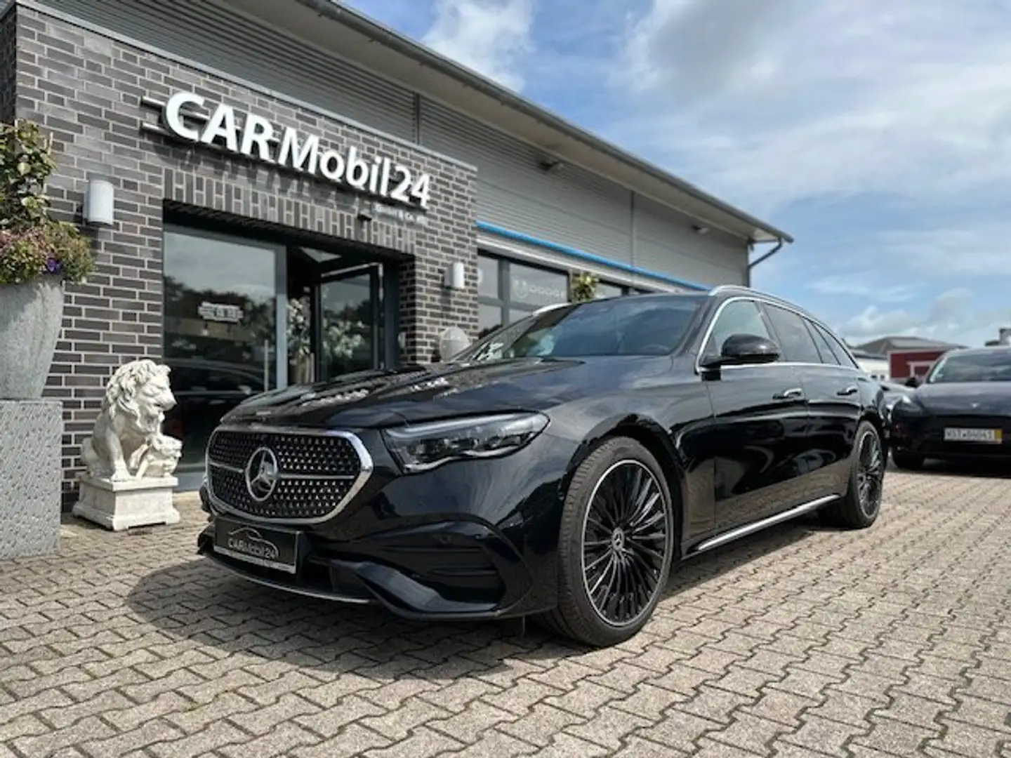 Mercedes-Benz E 450 T 4Matic 9G-TRONIC AMG Line Premium Plus*Air*360* Schwarz - 1