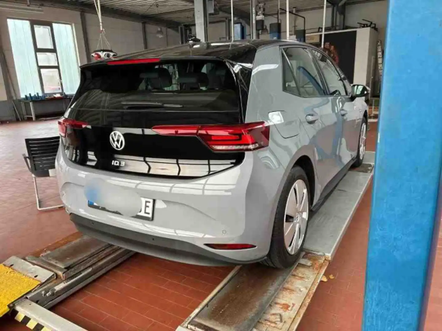 Volkswagen ID.3 Pure Performance NAVI APP PDC KEYLESS Grau - 2