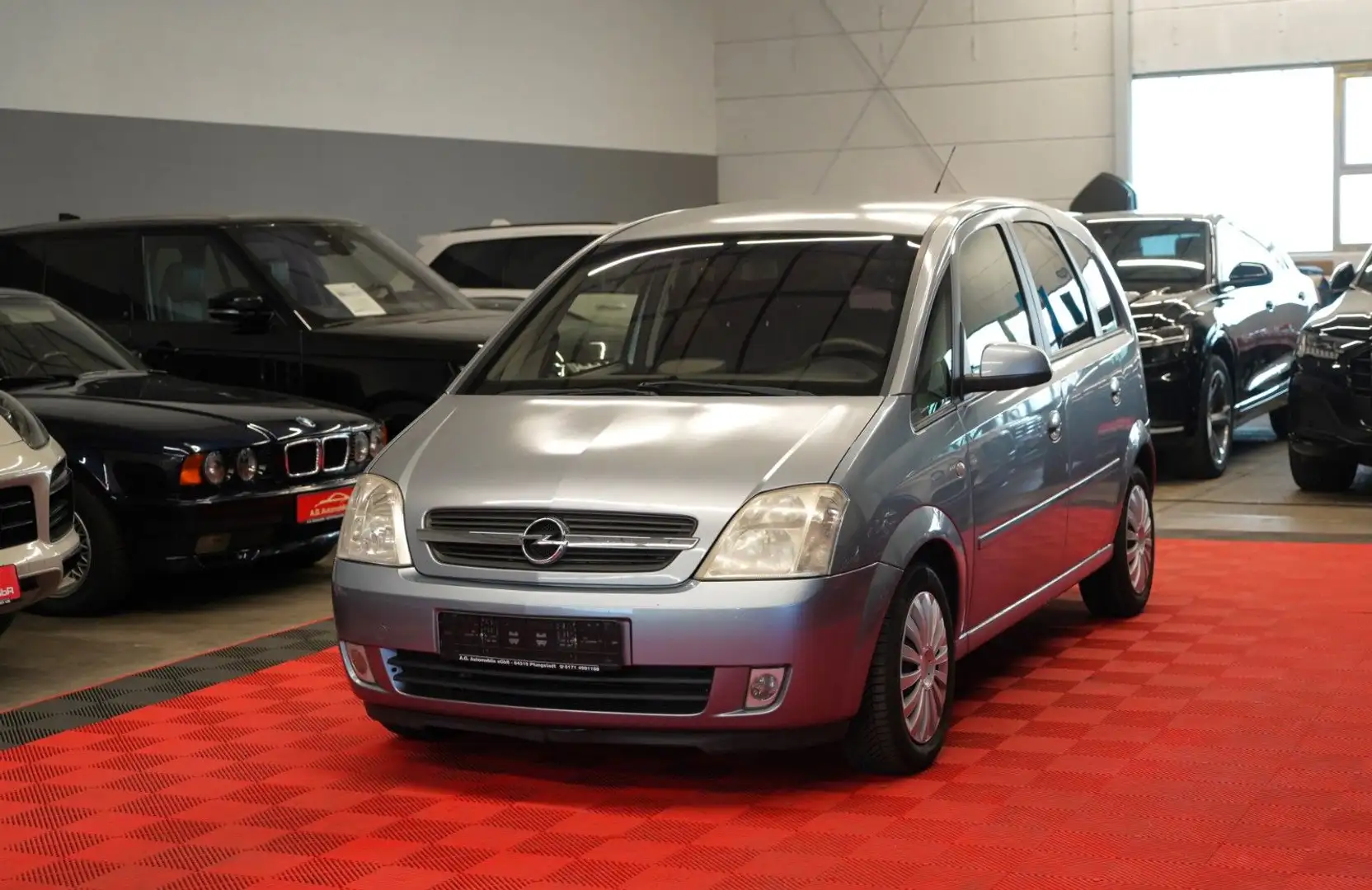 Opel Meriva 1.8 Aut. Cosmo Klimaaut*Anhängerk*Temp* Silber - 1