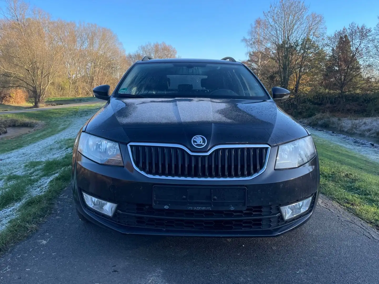 Skoda Octavia Combi 2.0l TDI Automatik 1.Hand Navi VB Schwarz - 2