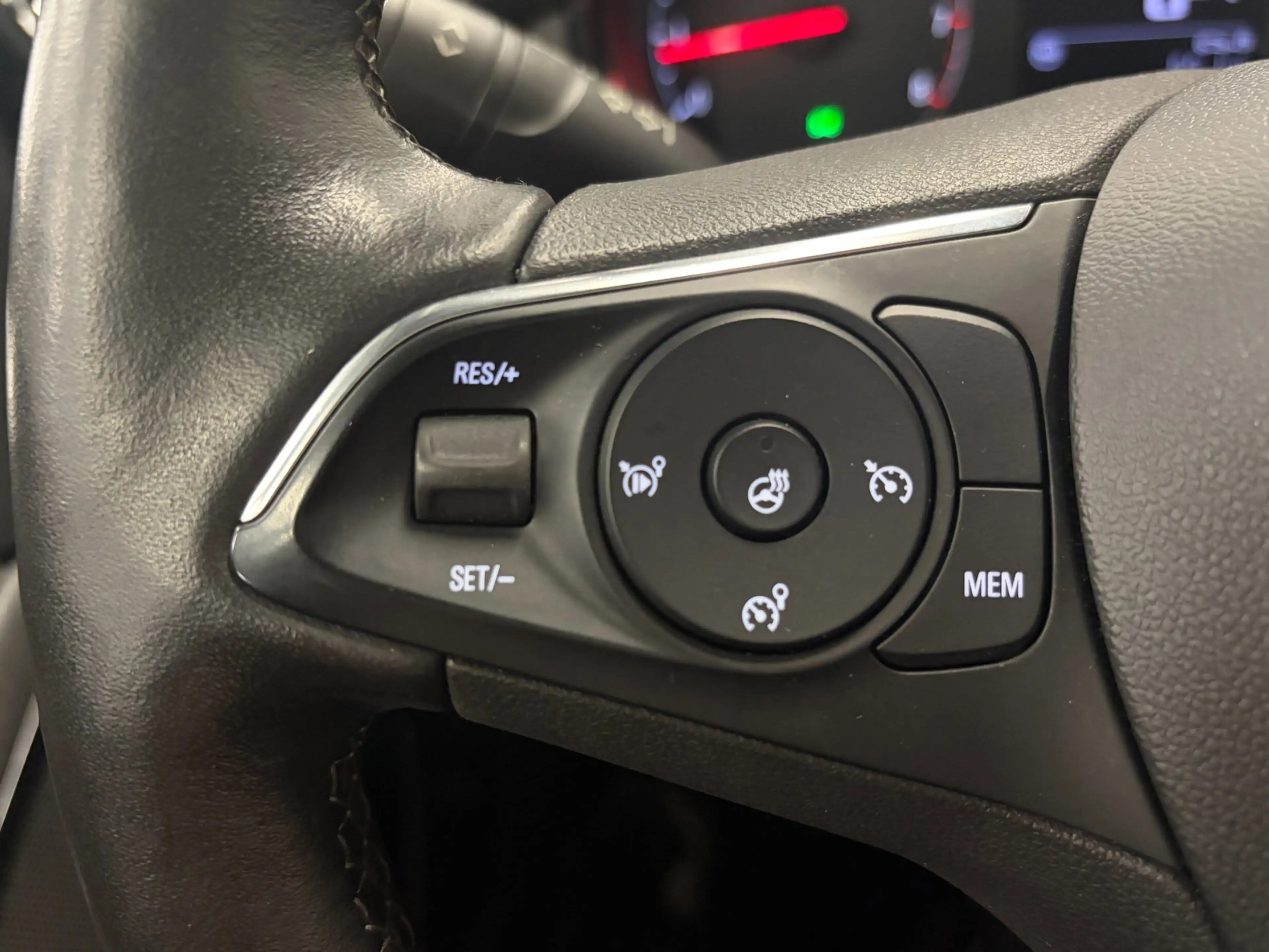 Opel Crossland X 1.2 Turbo 120 Jaar Edition Automaat 130pk Airco / — photo 15