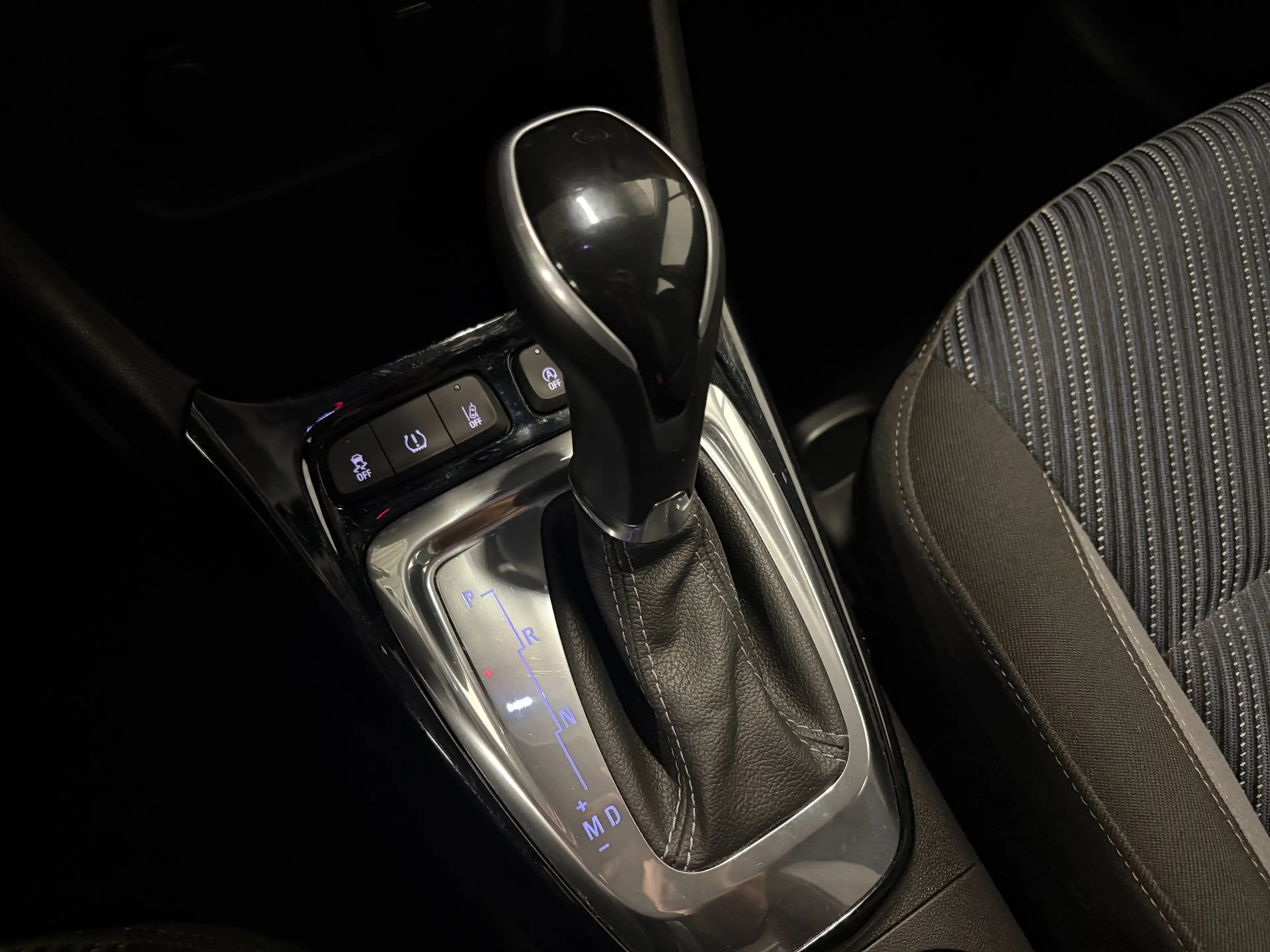 Opel Crossland X 1.2 Turbo 120 Jaar Edition Automaat 130pk Airco / — photo 14