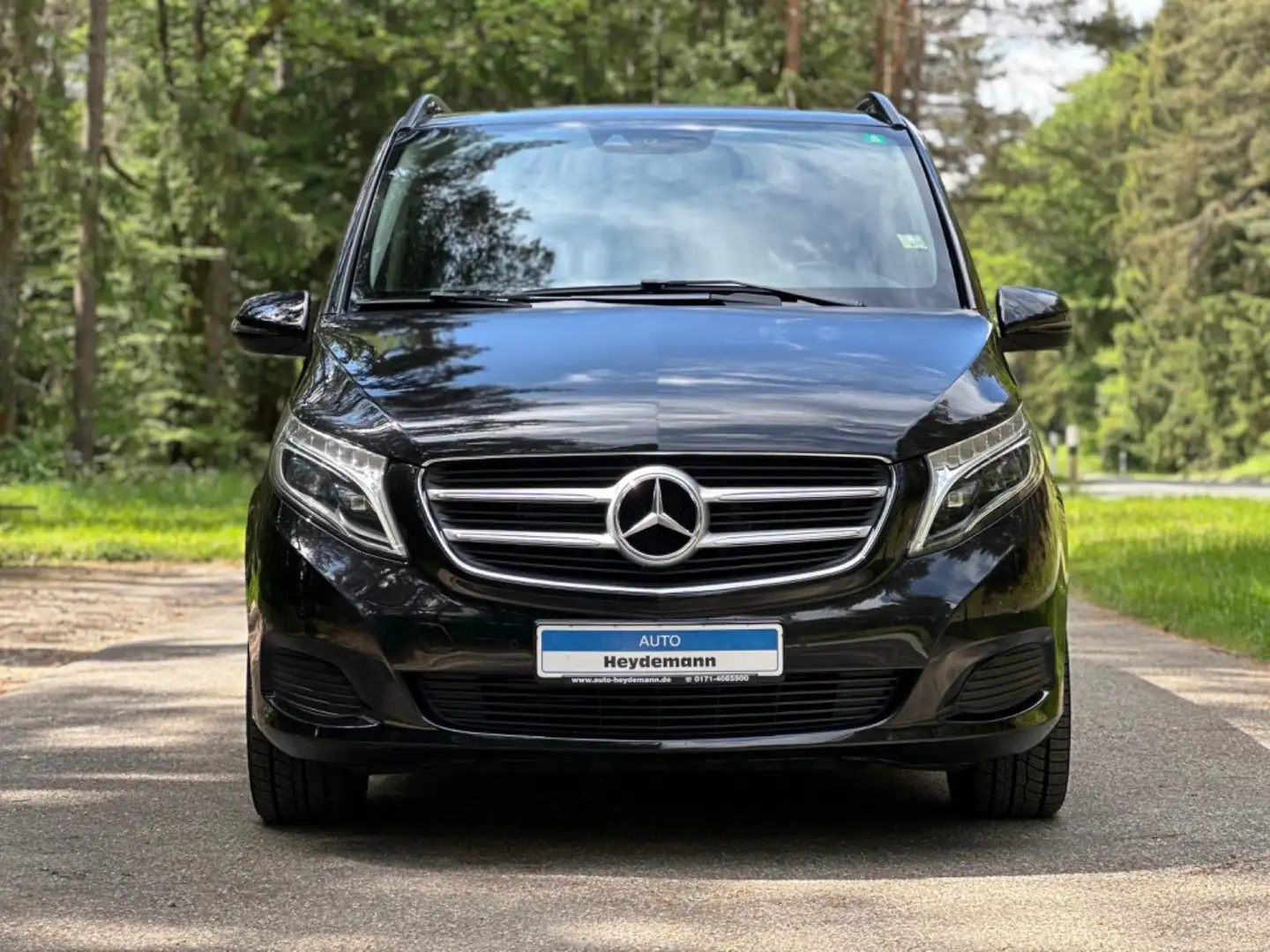 Mercedes-Benz V 200 Klasse V 200/220d, 250 CDI/BT/d AVANTG. 4MATIC Noir - 2