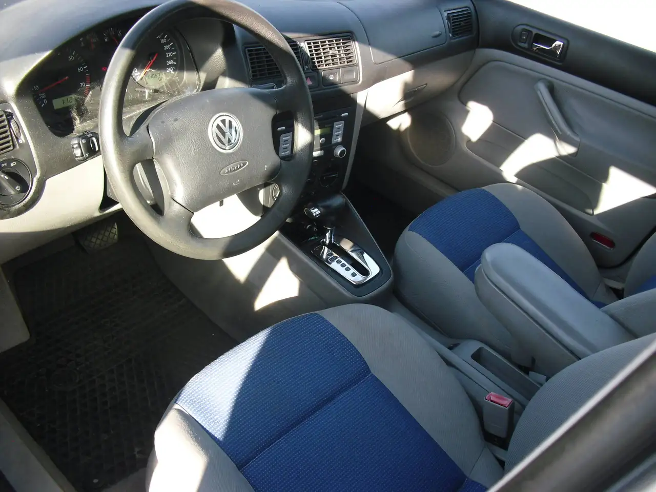 Volkswagen Golf IV 1.6 Automatik Edition, foto 2