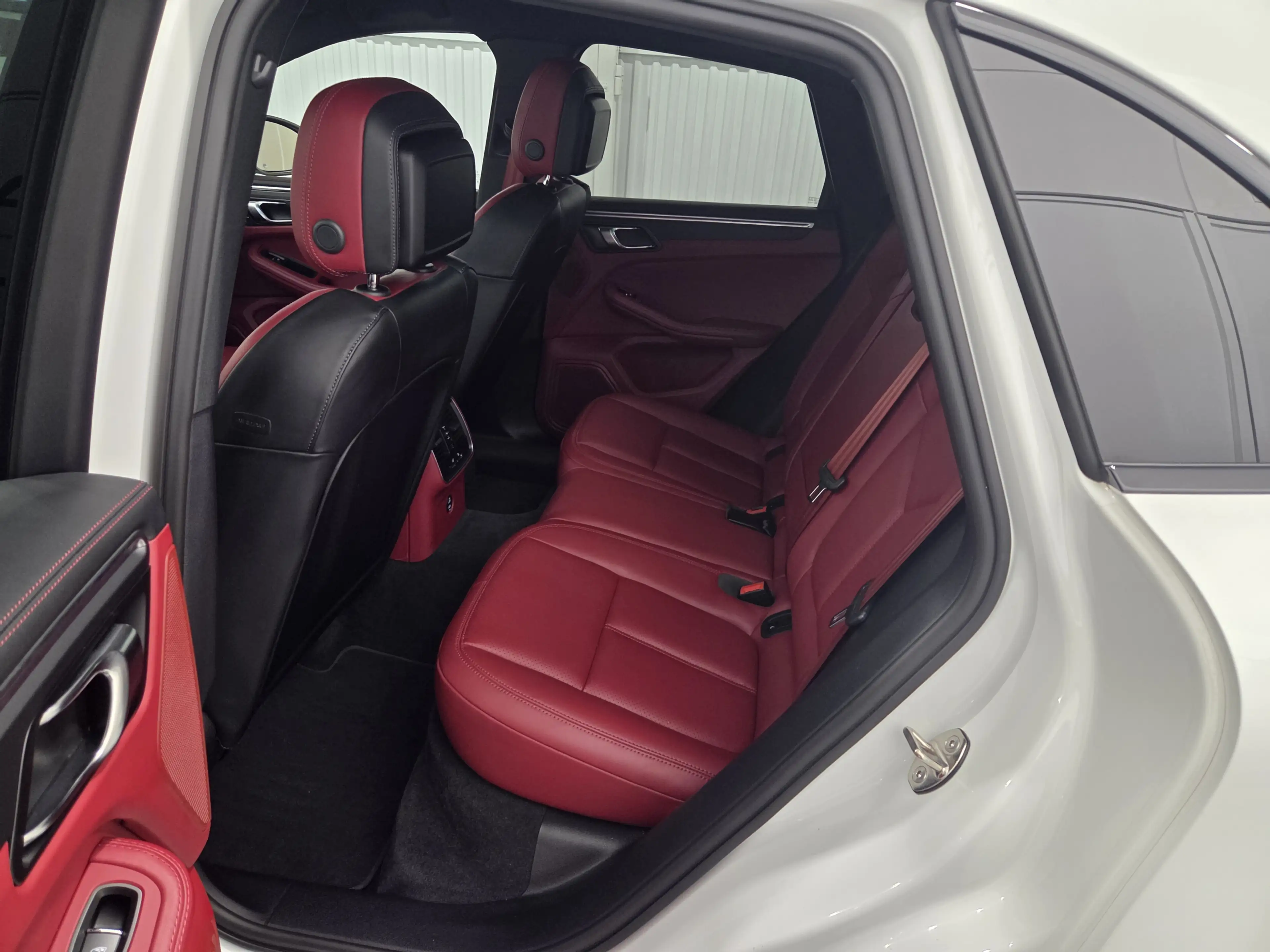 Porsche Macan T PDK, Kamera, Panorama, 21 Zoll, ACC, DAB — photo 11