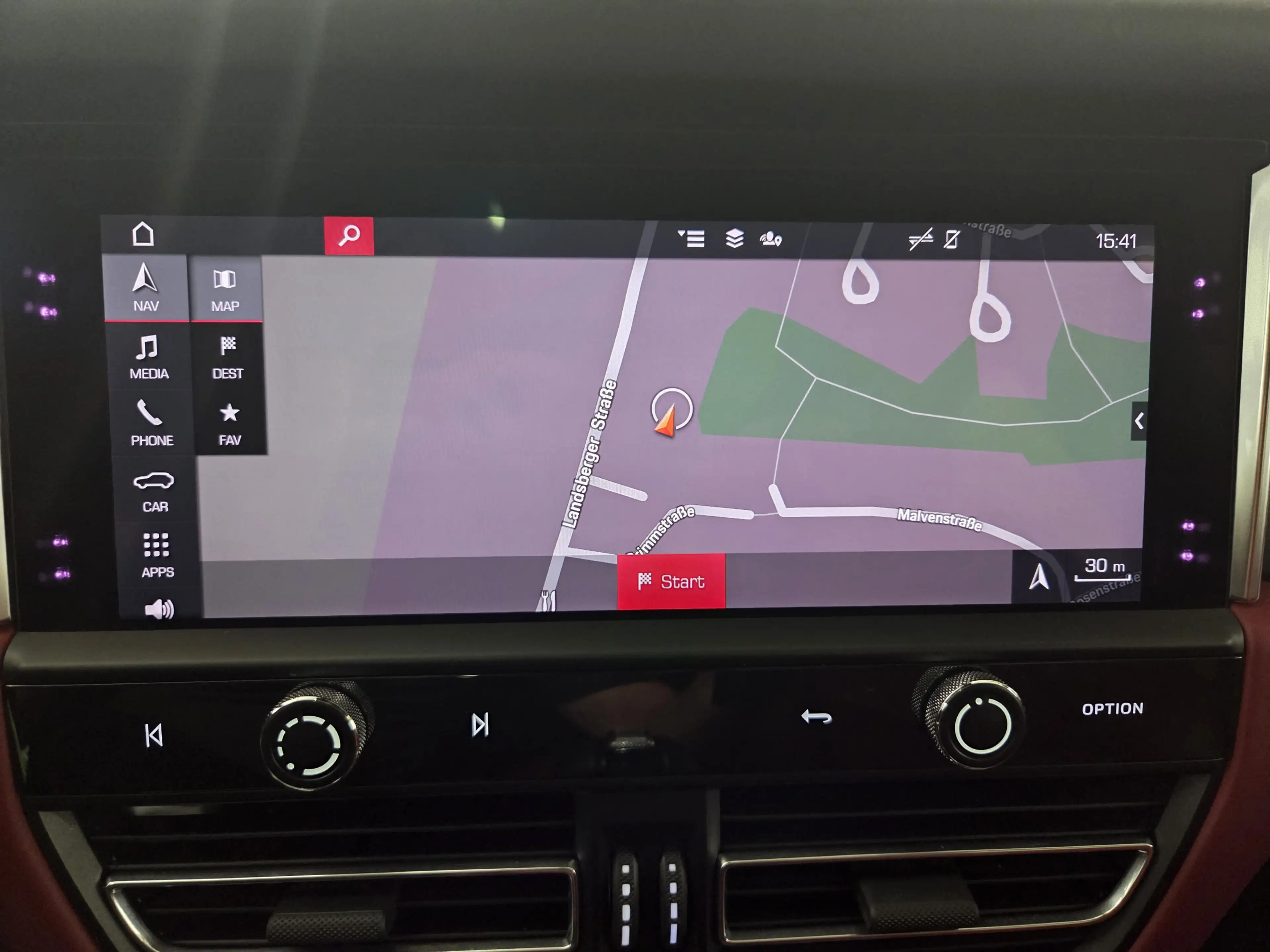 Porsche Macan T PDK, Kamera, Panorama, 21 Zoll, ACC, DAB — photo 19