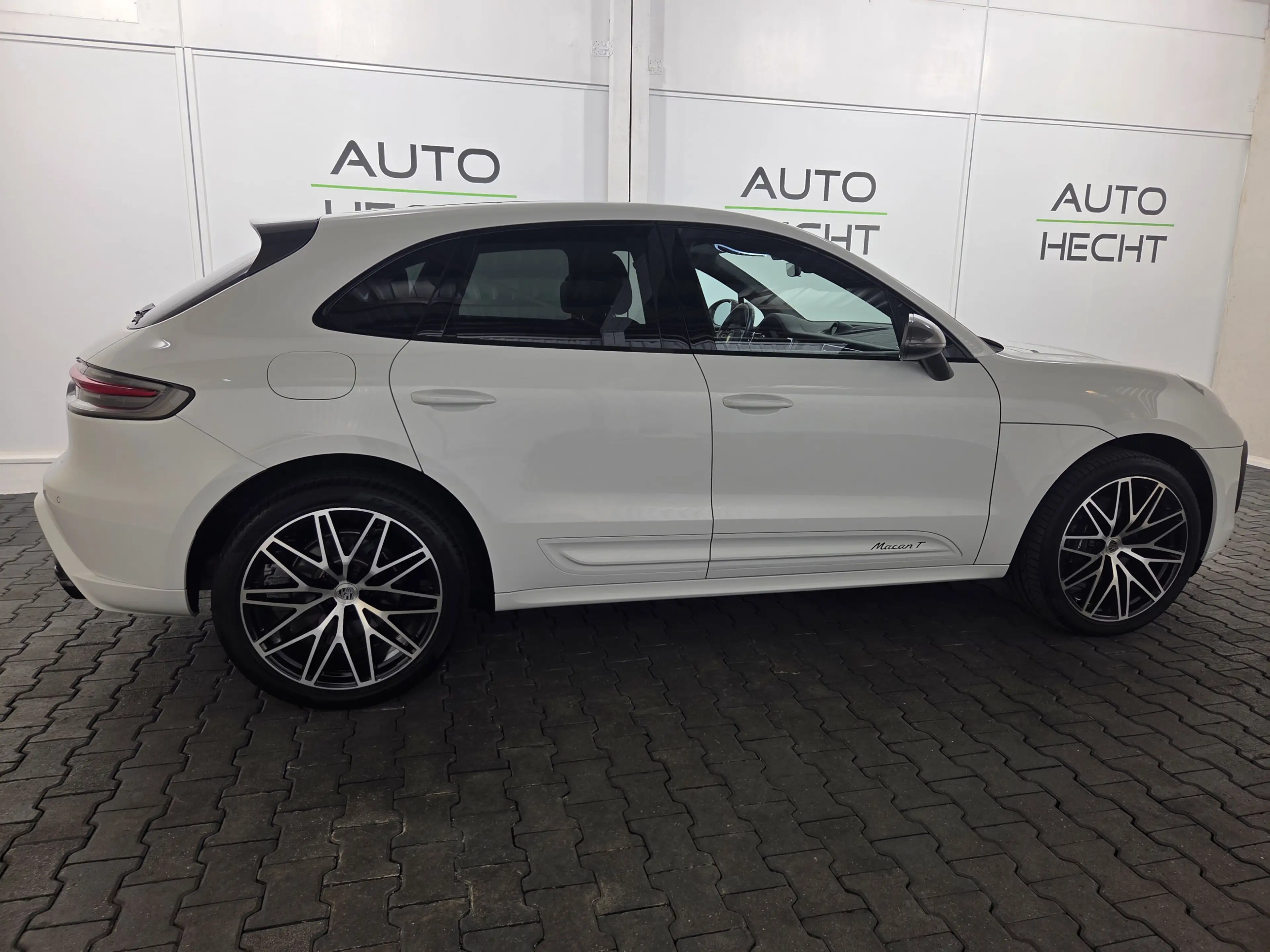 Porsche Macan T PDK, Kamera, Panorama, 21 Zoll, ACC, DAB — photo 8