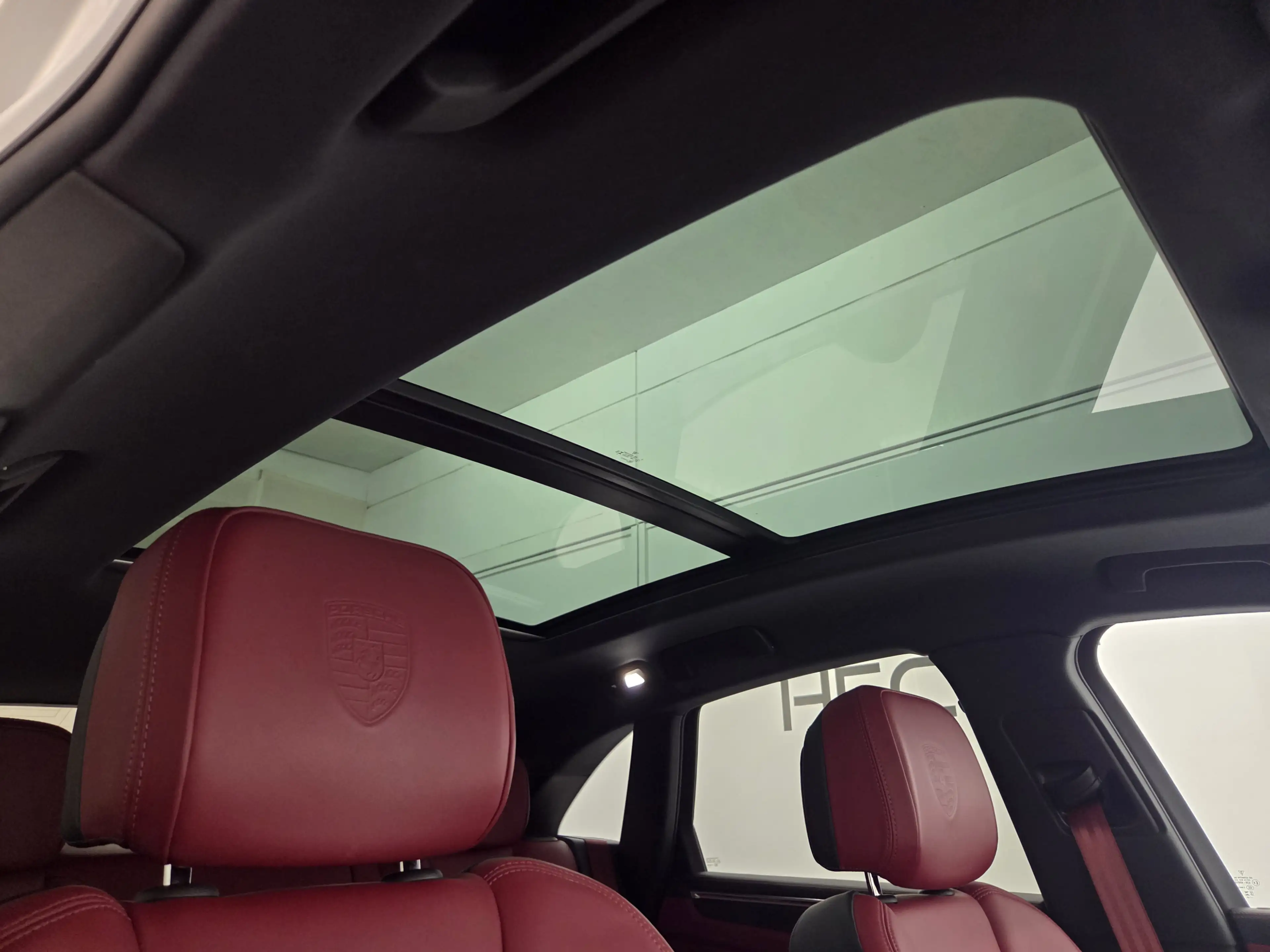 Porsche Macan T PDK, Kamera, Panorama, 21 Zoll, ACC, DAB — photo 18