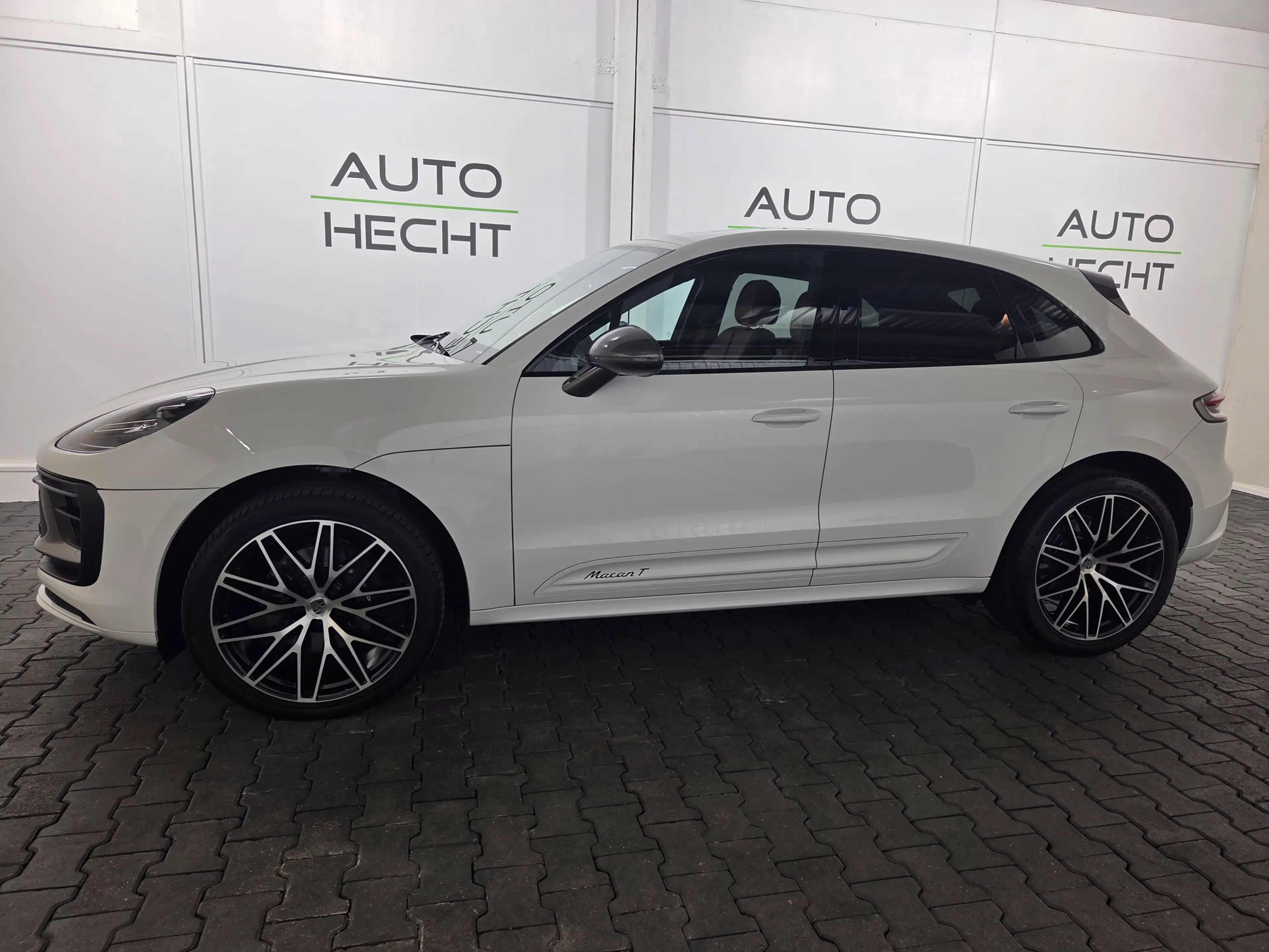 Porsche Macan T PDK, Kamera, Panorama, 21 Zoll, ACC, DAB — photo 7