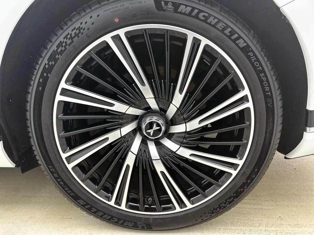 Xpeng G9 2025