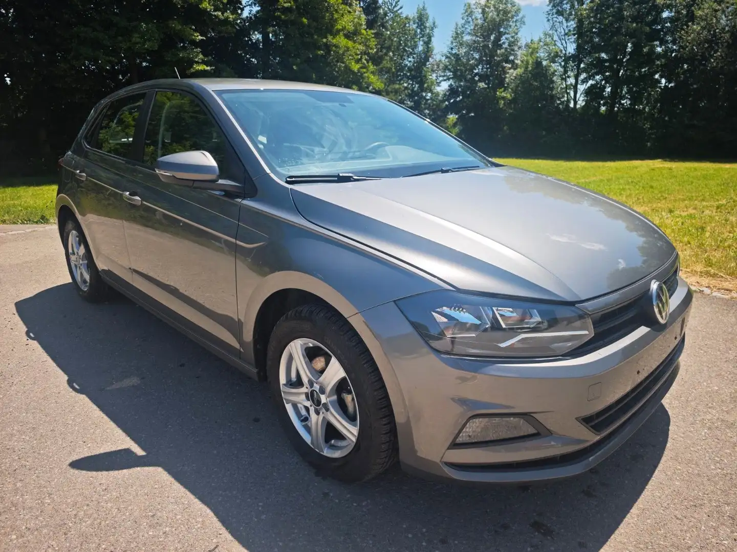Volkswagen Polo VI Trendline*Klima*Alu*BT Grijs - 1