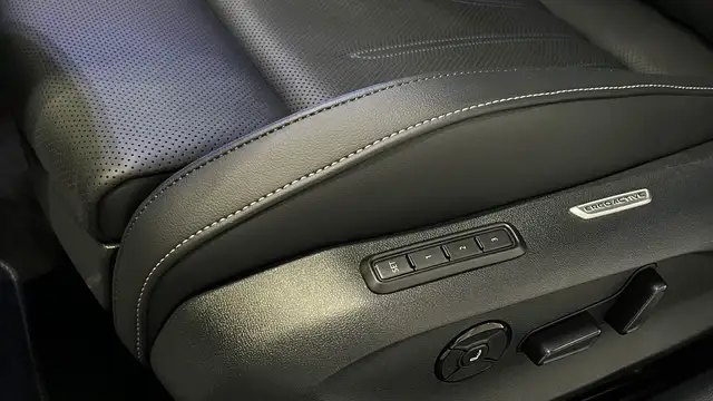 Volkswagen Passat Variant TDI 4Motion R-Line Head-up Memory Sitzbelüftung Ansicht 24