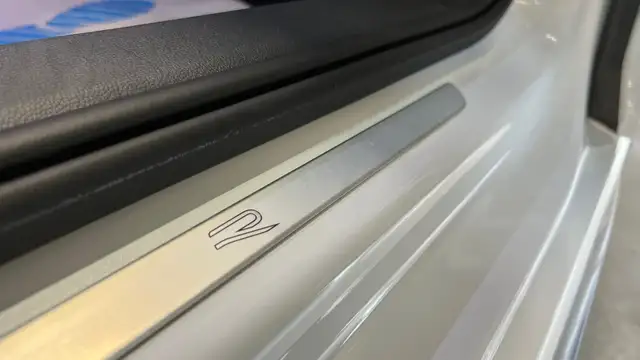 Volkswagen Passat Variant TDI 4Motion R-Line Head-up Memory Sitzbelüftung Ansicht 38