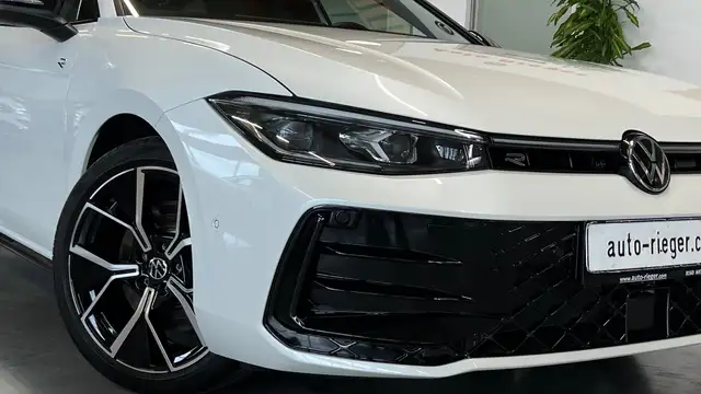 Volkswagen Passat Variant TDI 4Motion R-Line Head-up Memory Sitzbelüftung Ansicht 5