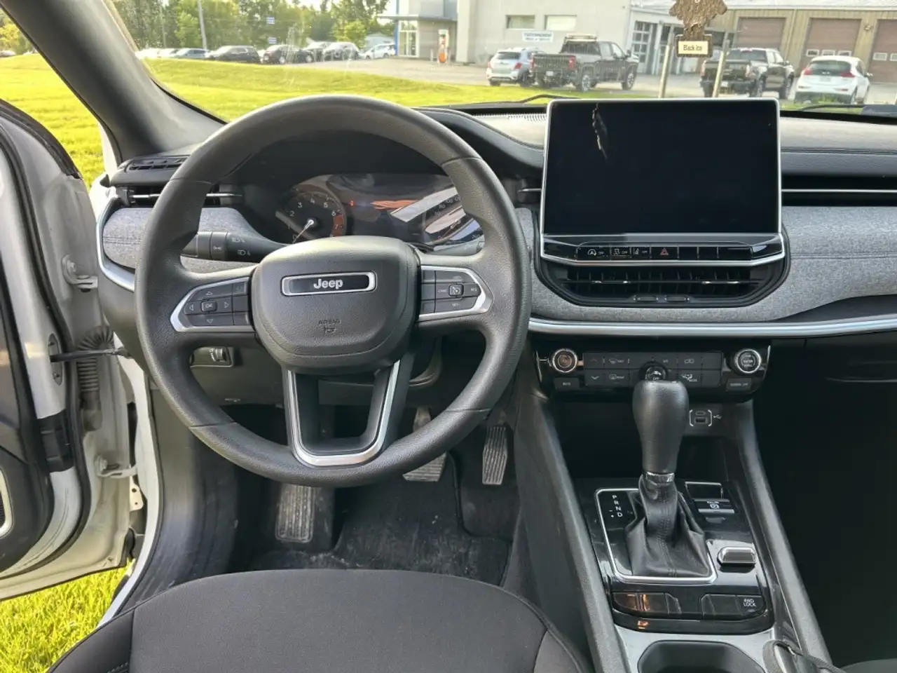 Jeep Compass снимка Jeep Compass