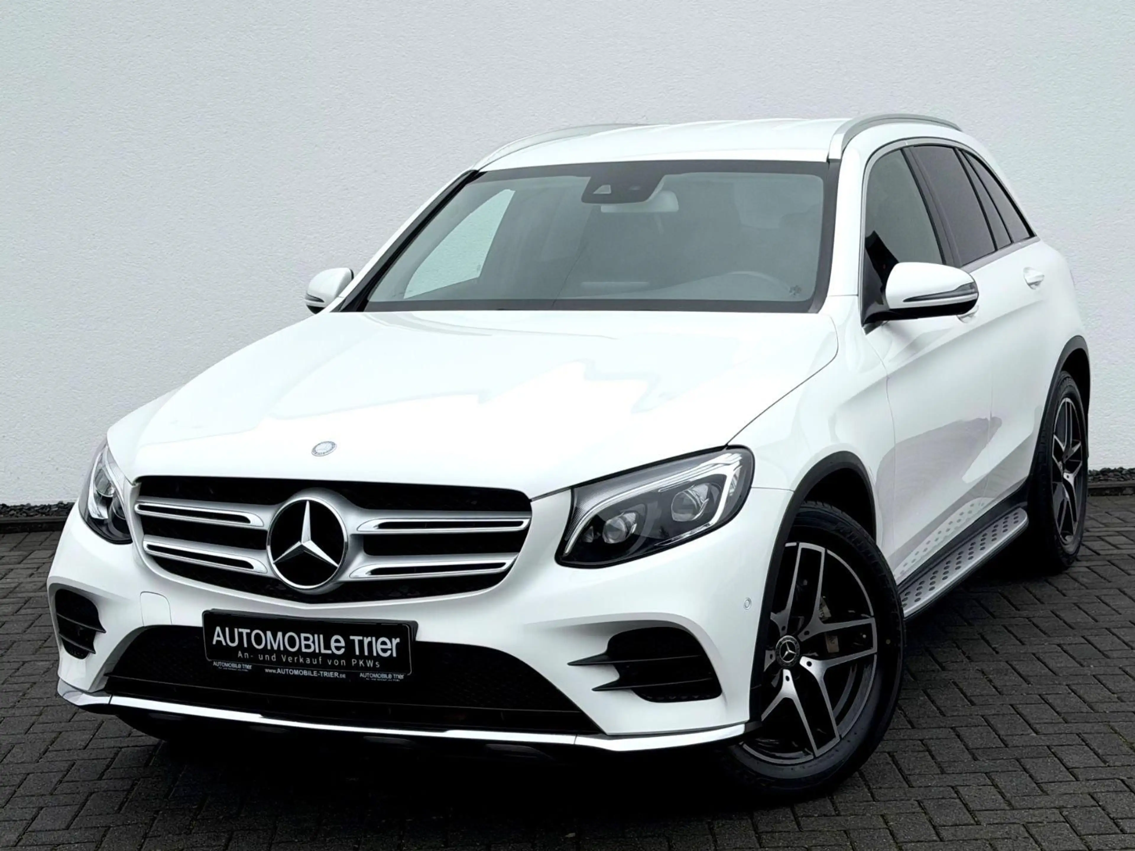 Mercedes-Benz GLC 250 d 4Matic Amg Line / NAVI/LED/AHK/1.HAND/