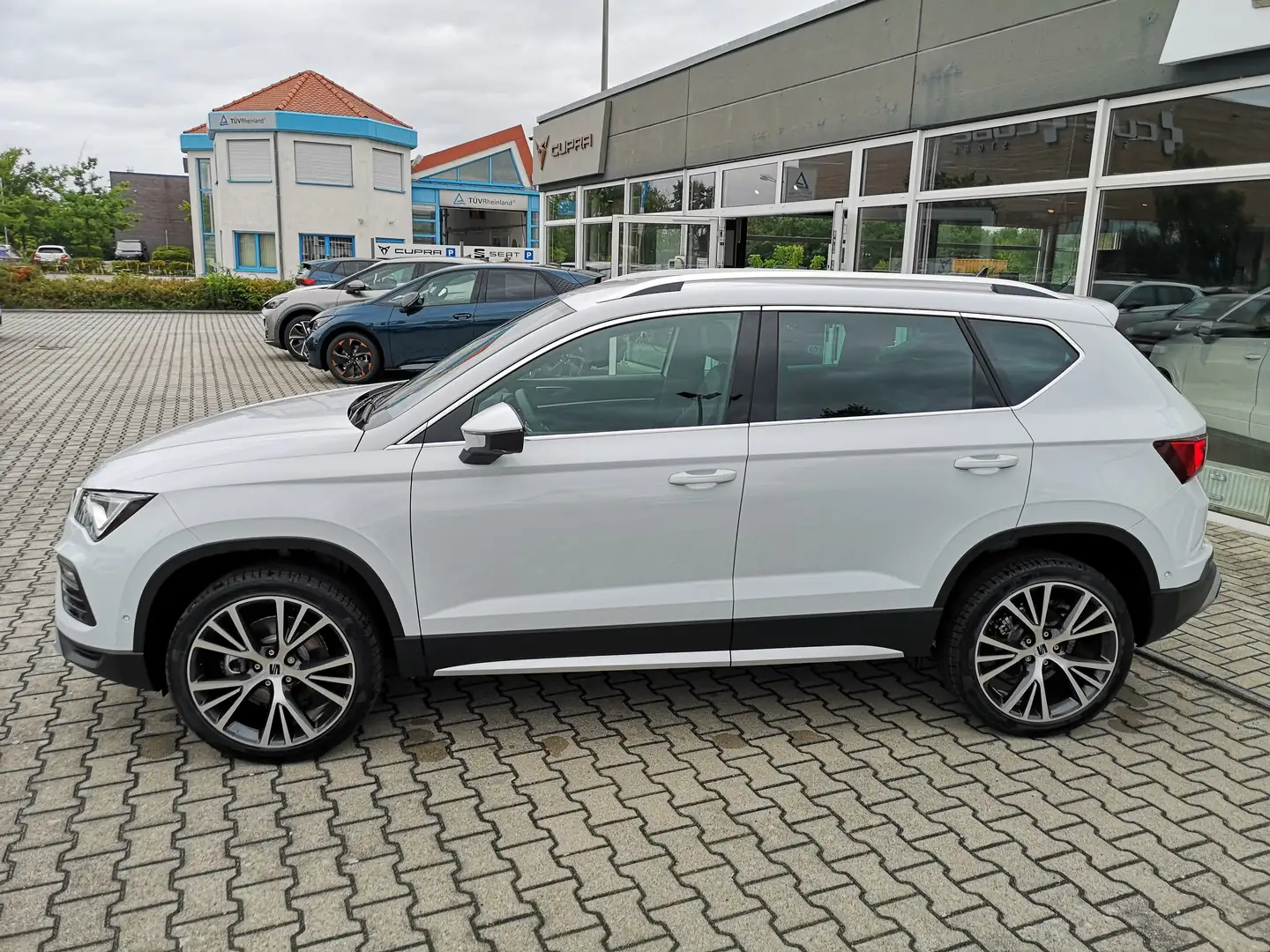 SEAT Ateca Xperience Virtual Cockpit PDC KAMERA AAC ACC Weiß - 2