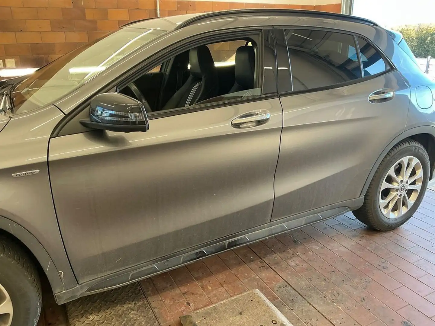 Mercedes-Benz GLA 220 GLA 220 d 4Matic 7G-DCTAMG Line Серый - 2