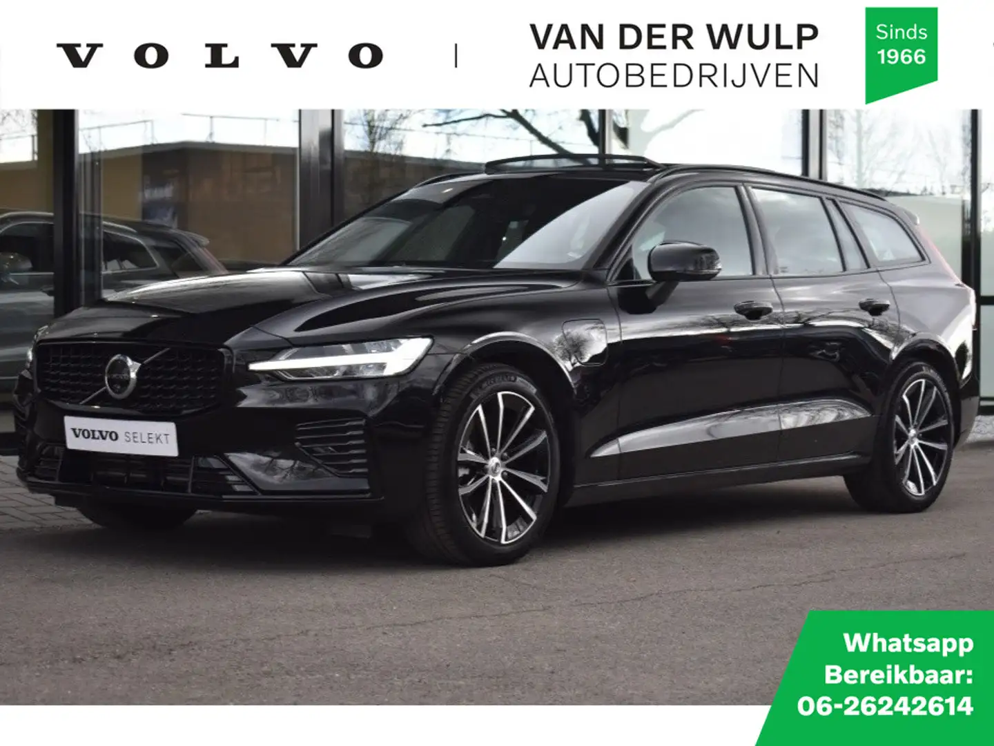 Volvo V60 T6 350pk AWD Plus Dark | Schuifdak | 360 | Trekhaa Noir - 1