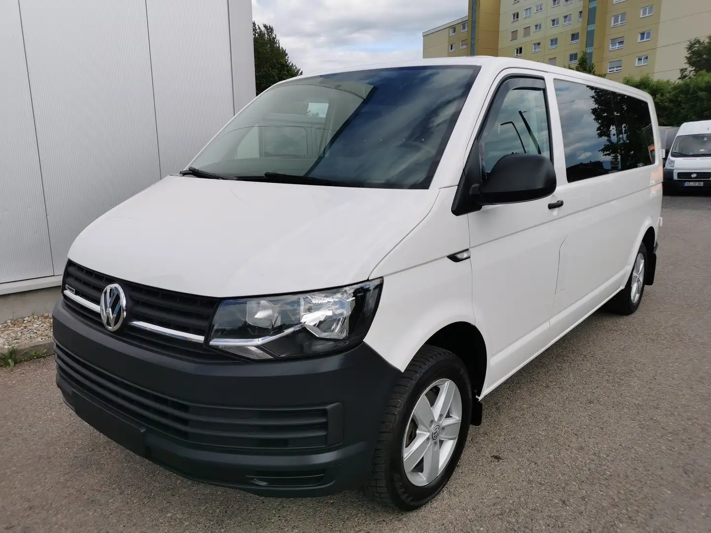 Volkswagen T6 Kombi Kombi lang 4Motion 9 sitzer Weiß - 2