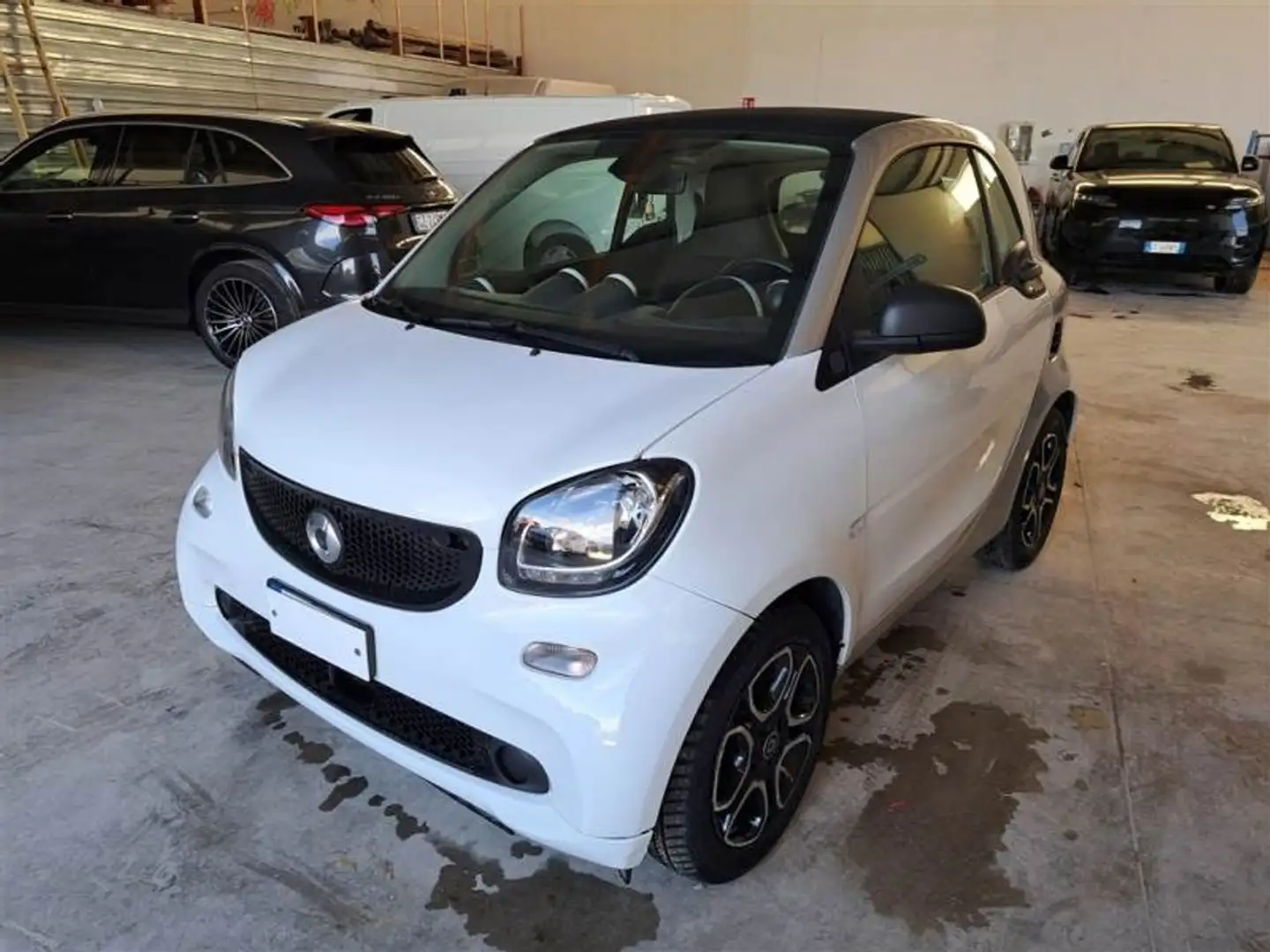 smart forTwo Coupé EQ Bianco - 2
