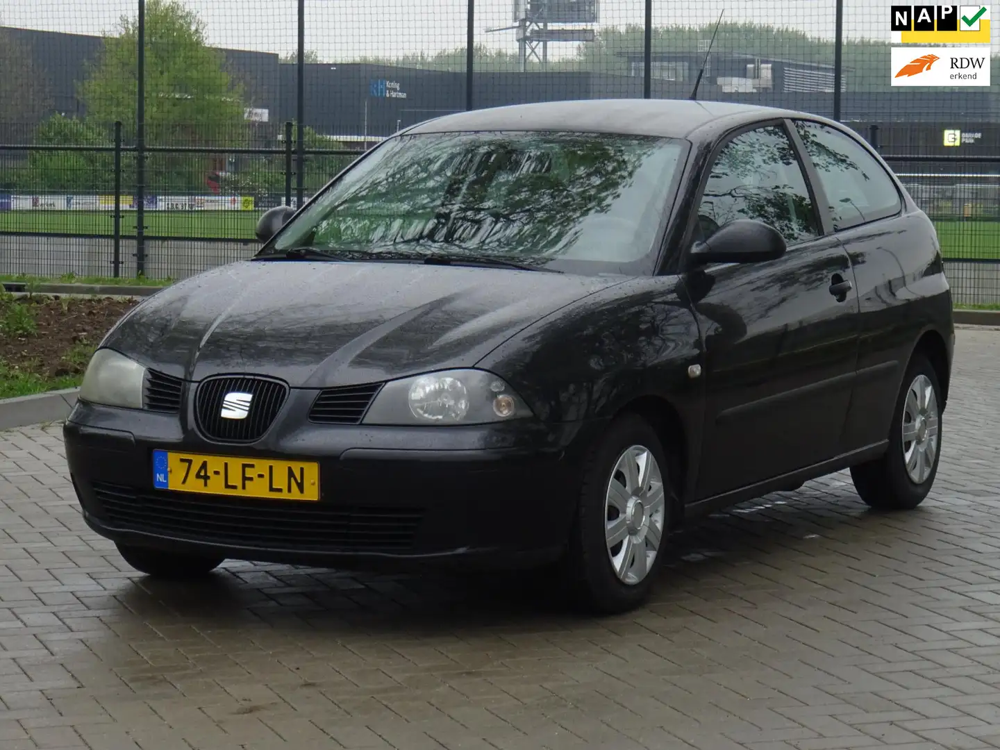 SEAT Ibiza 1.4-16V Stella 150DKM/NAP/APK 04-2026 Чёрный - 1
