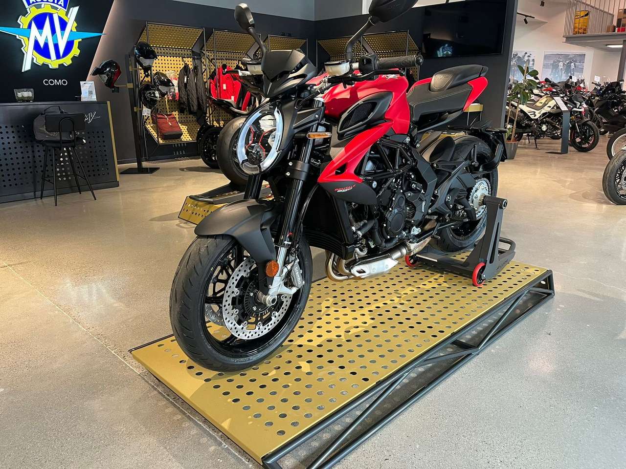 MV Agusta Brutale Brutale 800 My26 - 5 anni garanzia