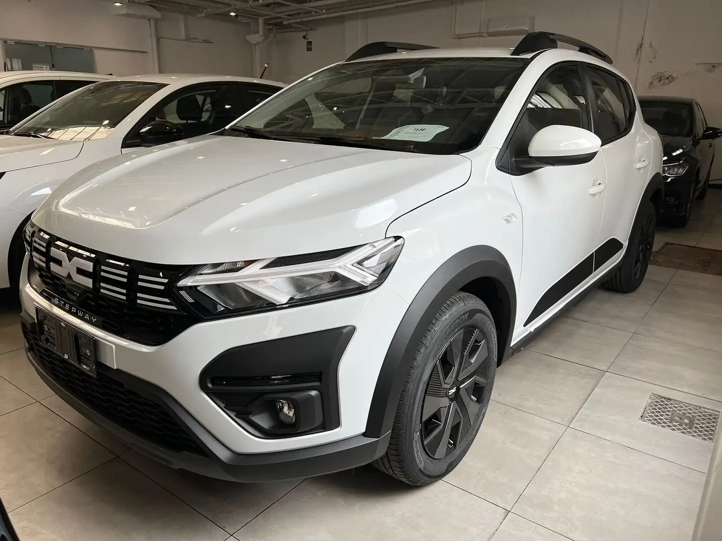 Dacia Sandero STEPWAY 1.2 ECO-G 120cv Expression NUOVA Weiß - 2