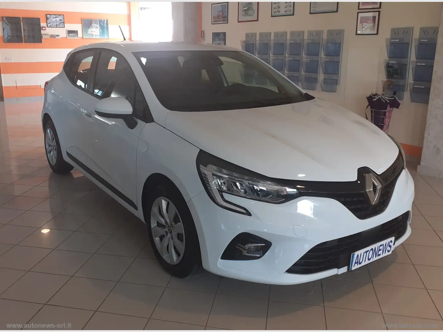 Renault Clio TCe 12V 100 CV 5p. Business VERSIONE BUSINESS Bianco - 2