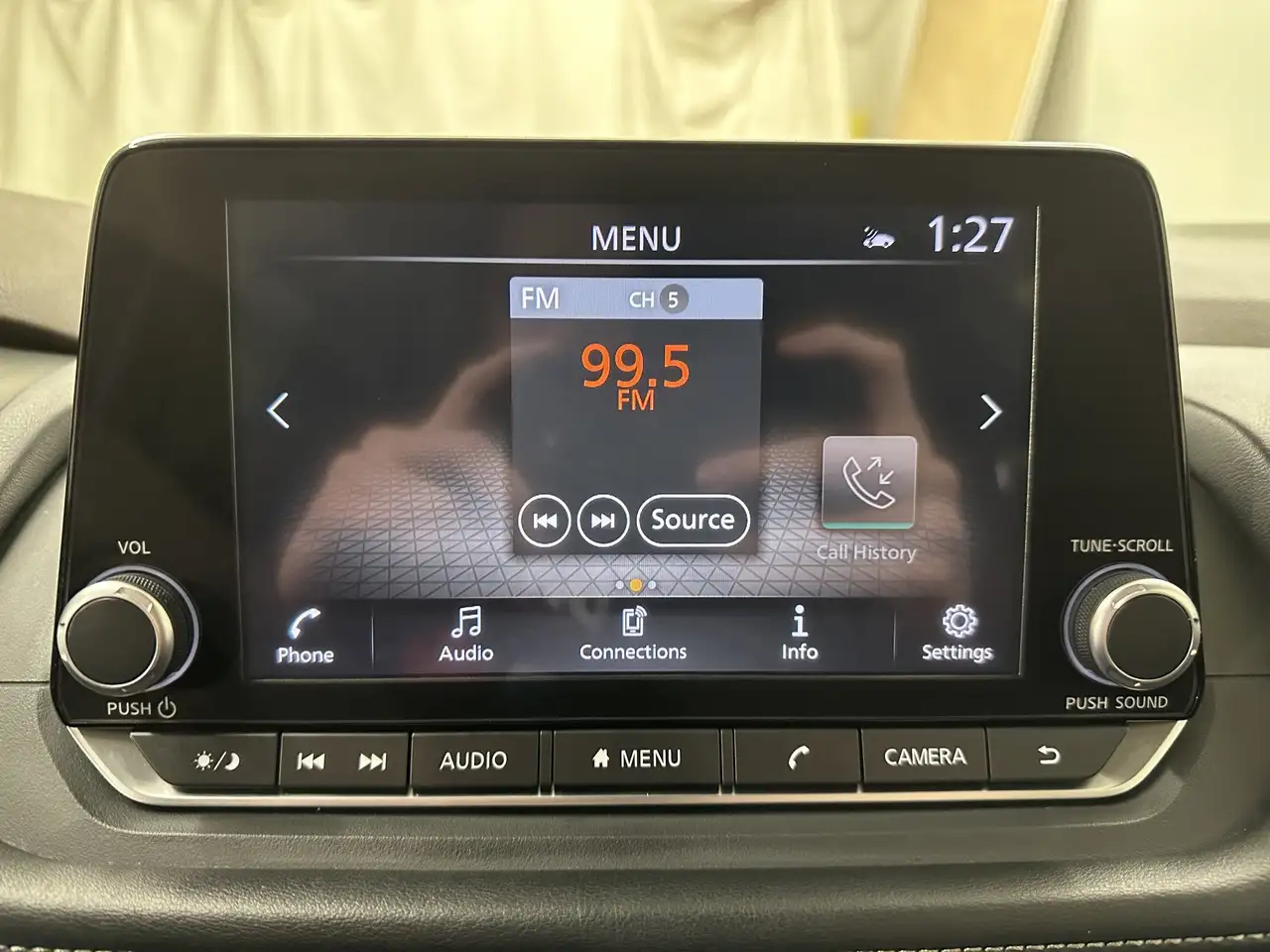 Nissan Rogue снимка Nissan Rogue