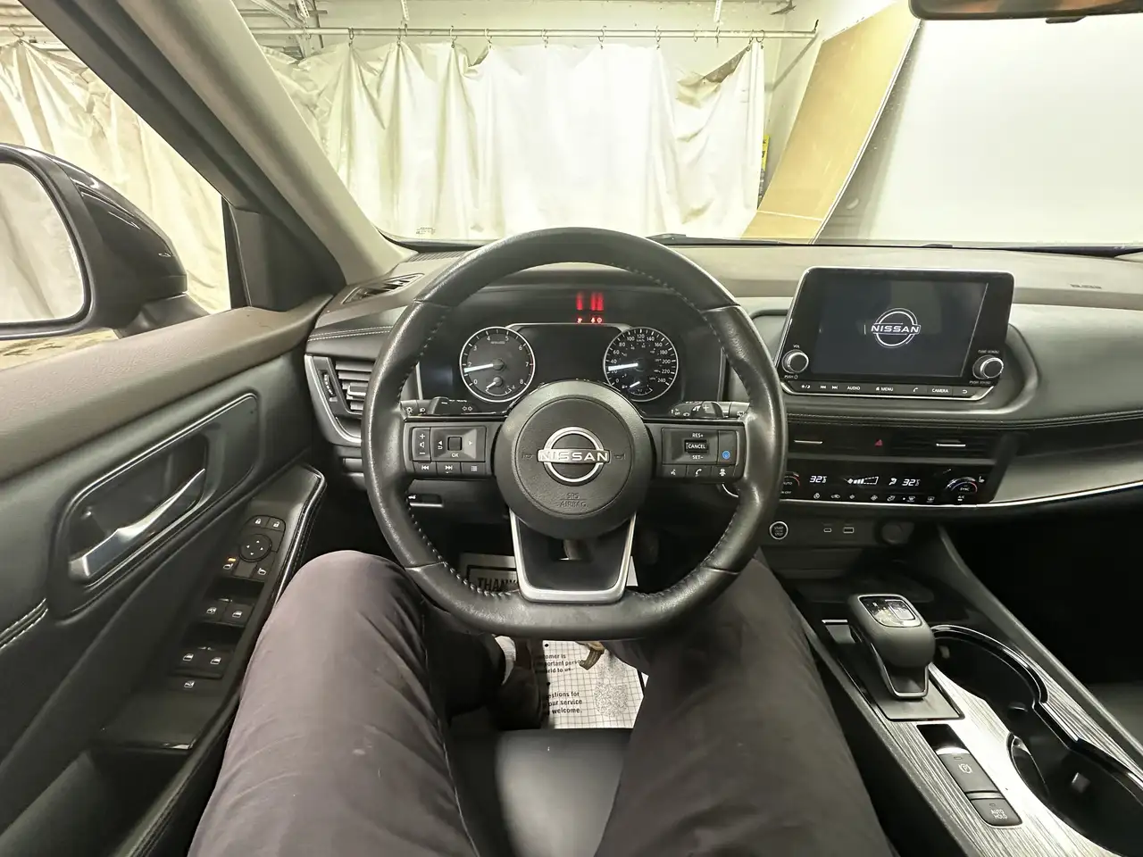 Nissan Rogue снимка Nissan Rogue