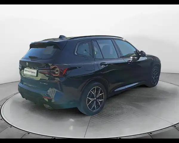 BMW X3 view 6