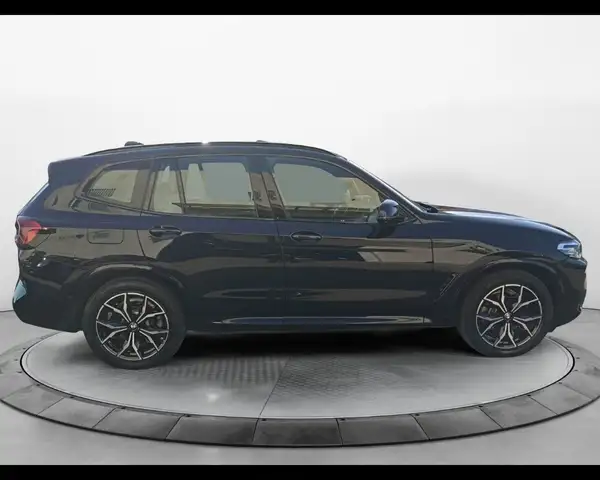 BMW X3 view 5