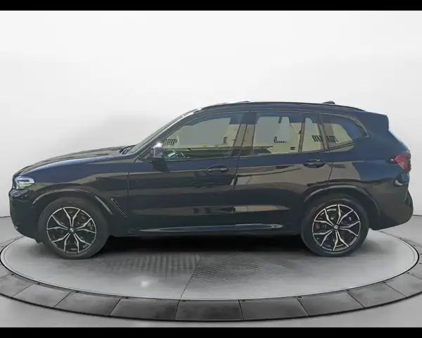 BMW X3 view 9