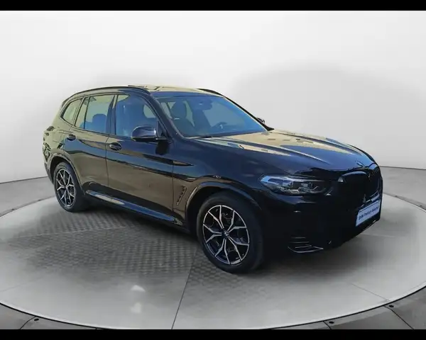 BMW X3 view 4