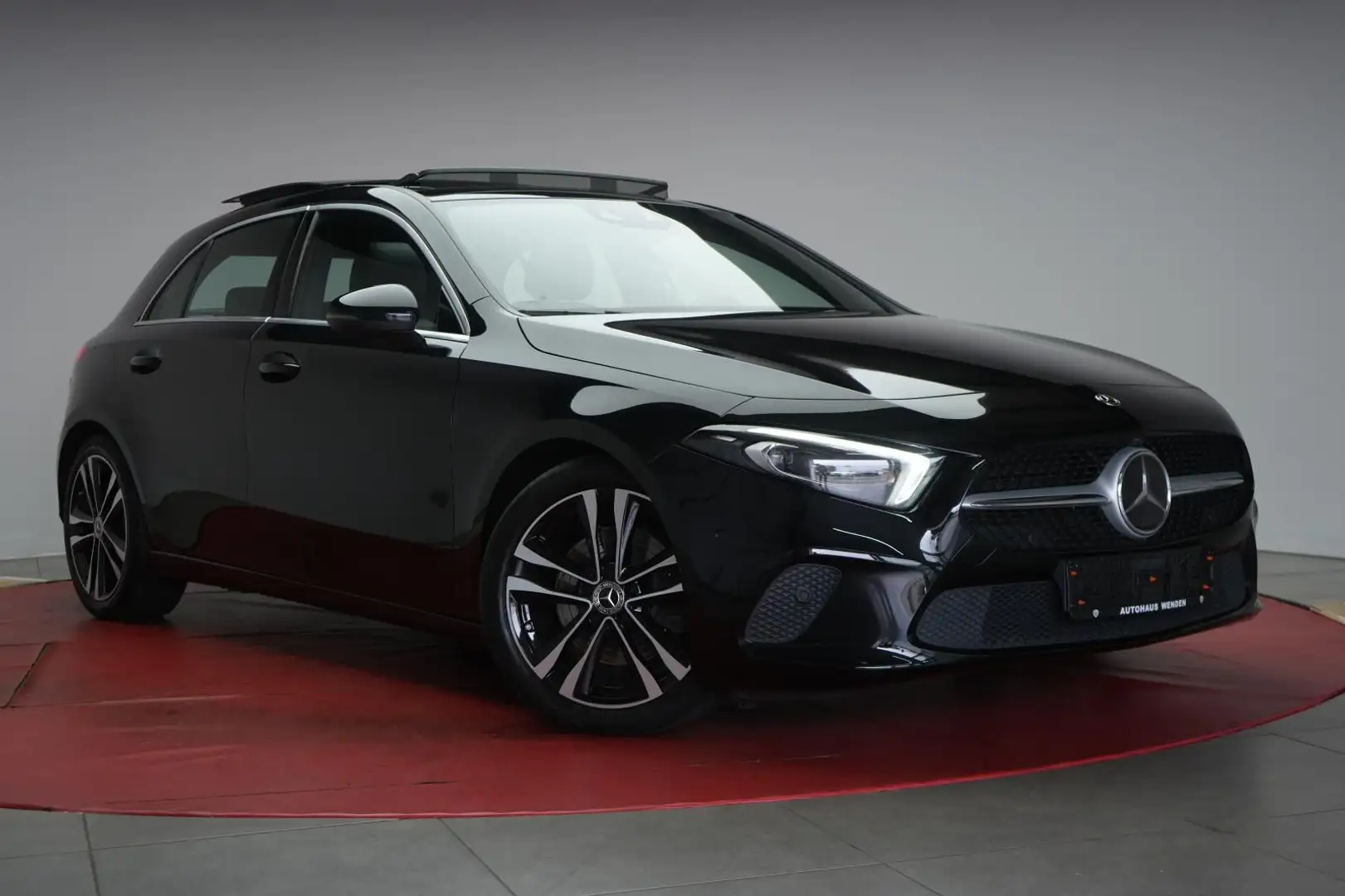 Mercedes-Benz A 220 d 4Matic 8G-DCT Leder/Distronic/Kamera/Pan Schwarz - 1