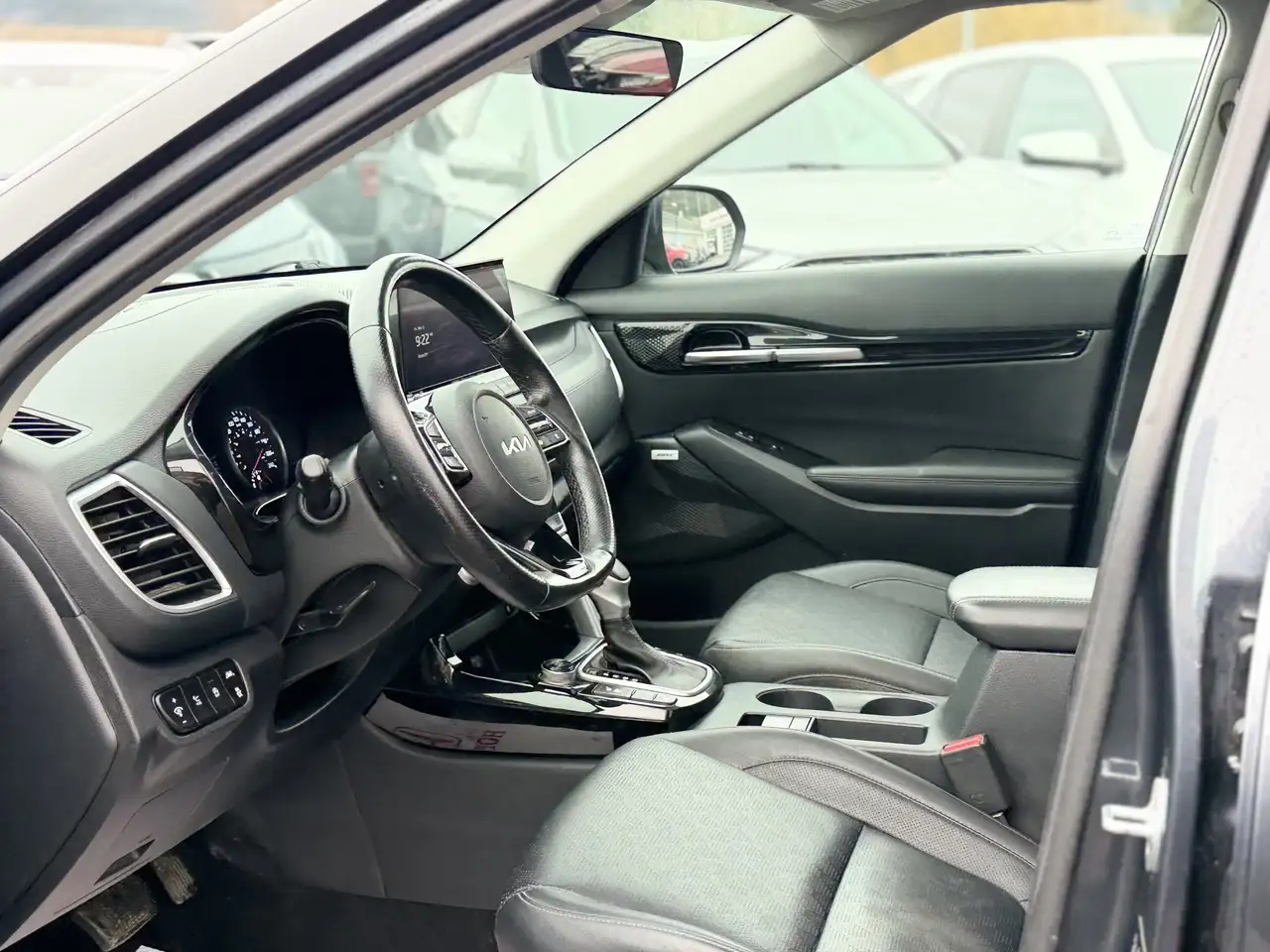 Kia Seltos снимка Kia Seltos