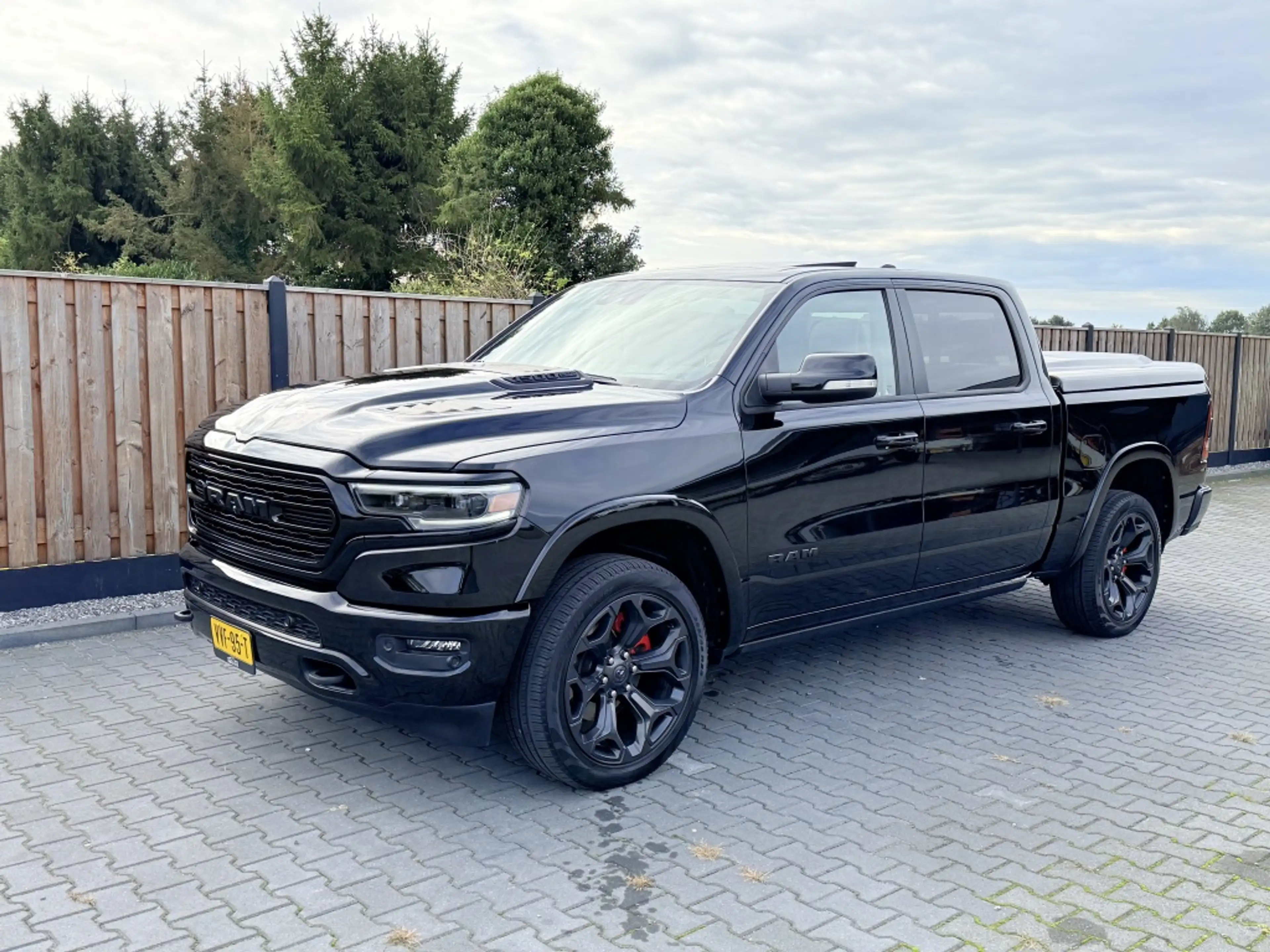 Dodge RAM 1500 5.7 HEMI V8 4x4 CC LIMITED PANO LPG WEINIG KM — photo 4