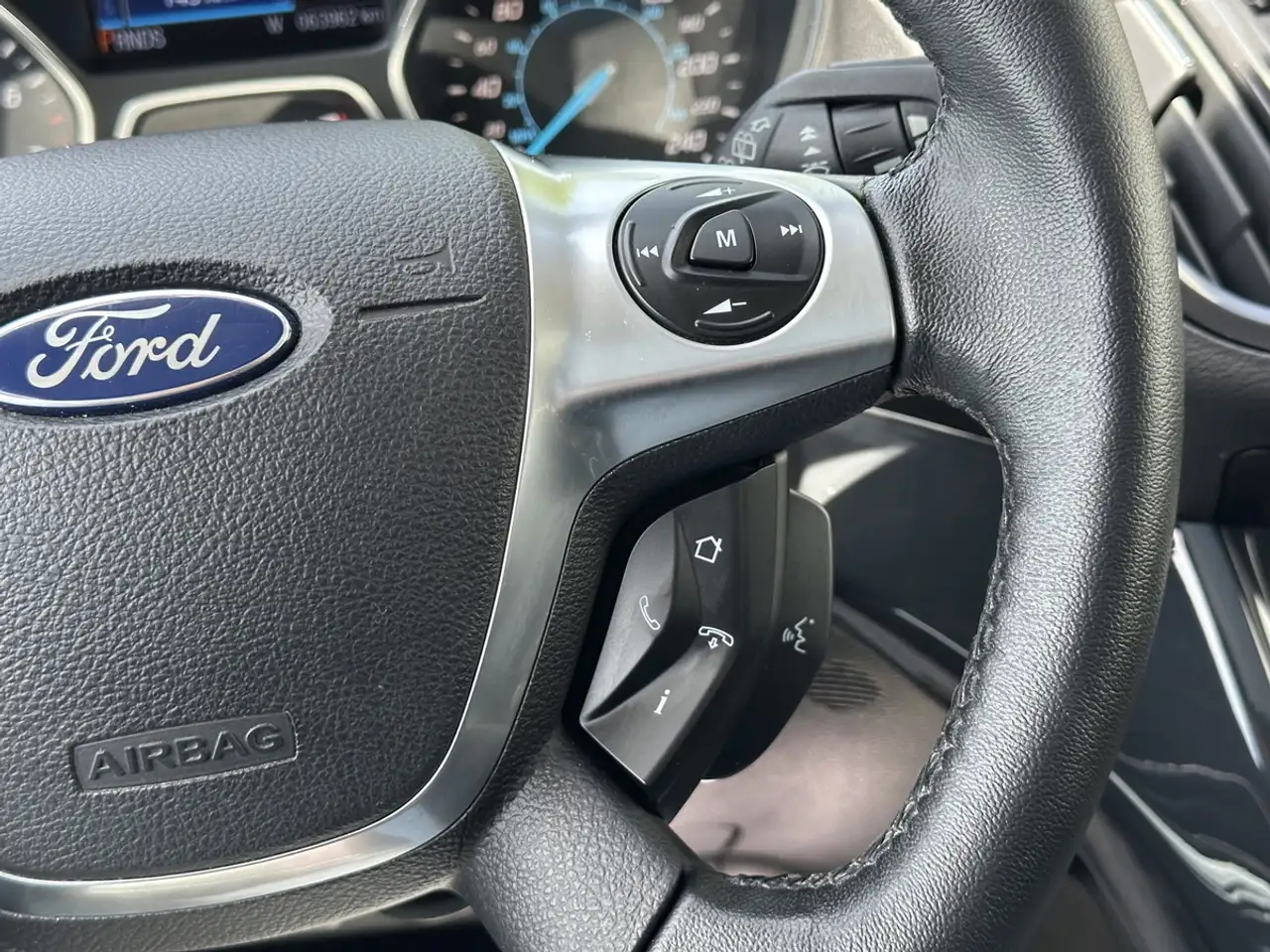 Ford Escape снимка Ford Escape
