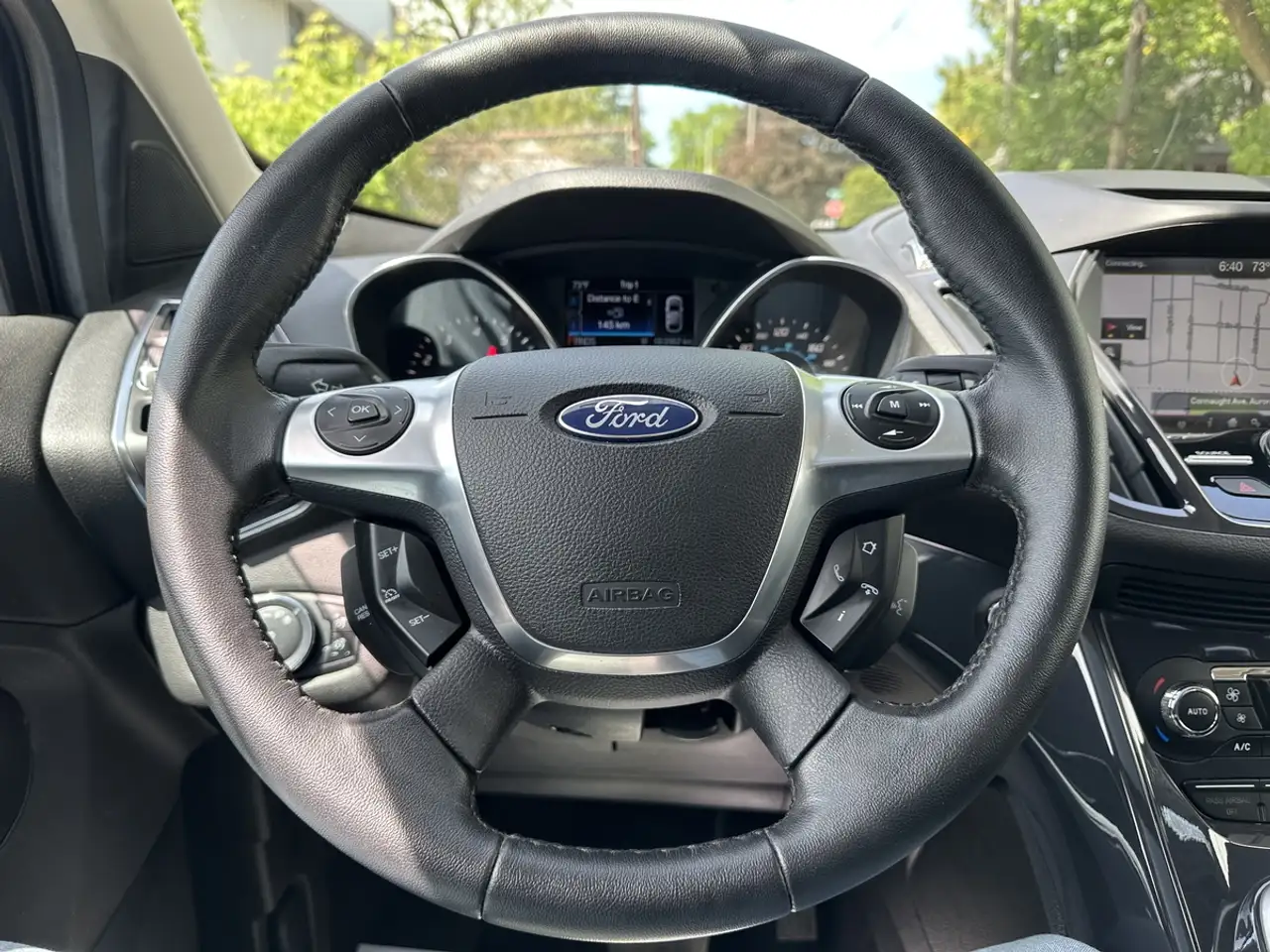 Ford Escape снимка Ford Escape